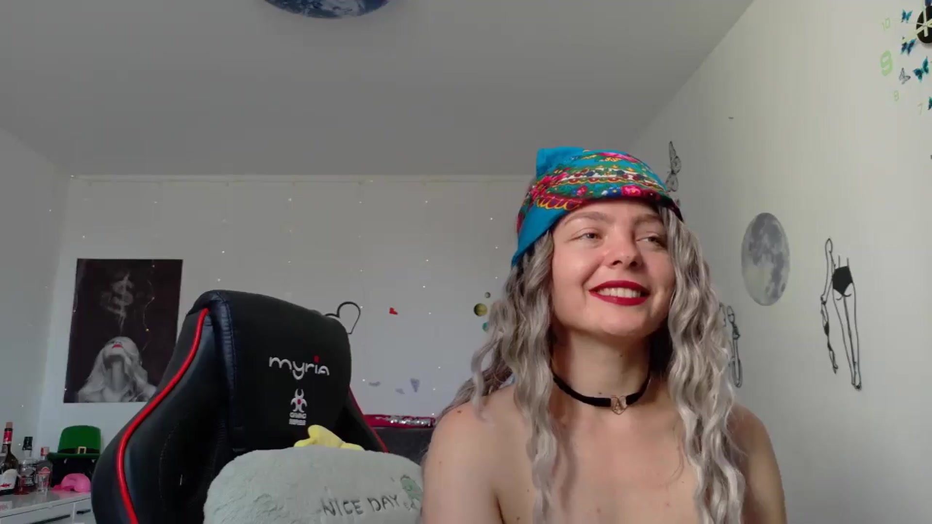 Gallery image thumbnail from YreneA's myfreecams stream on, 06/19/2025, 06:16 image 16 of 20