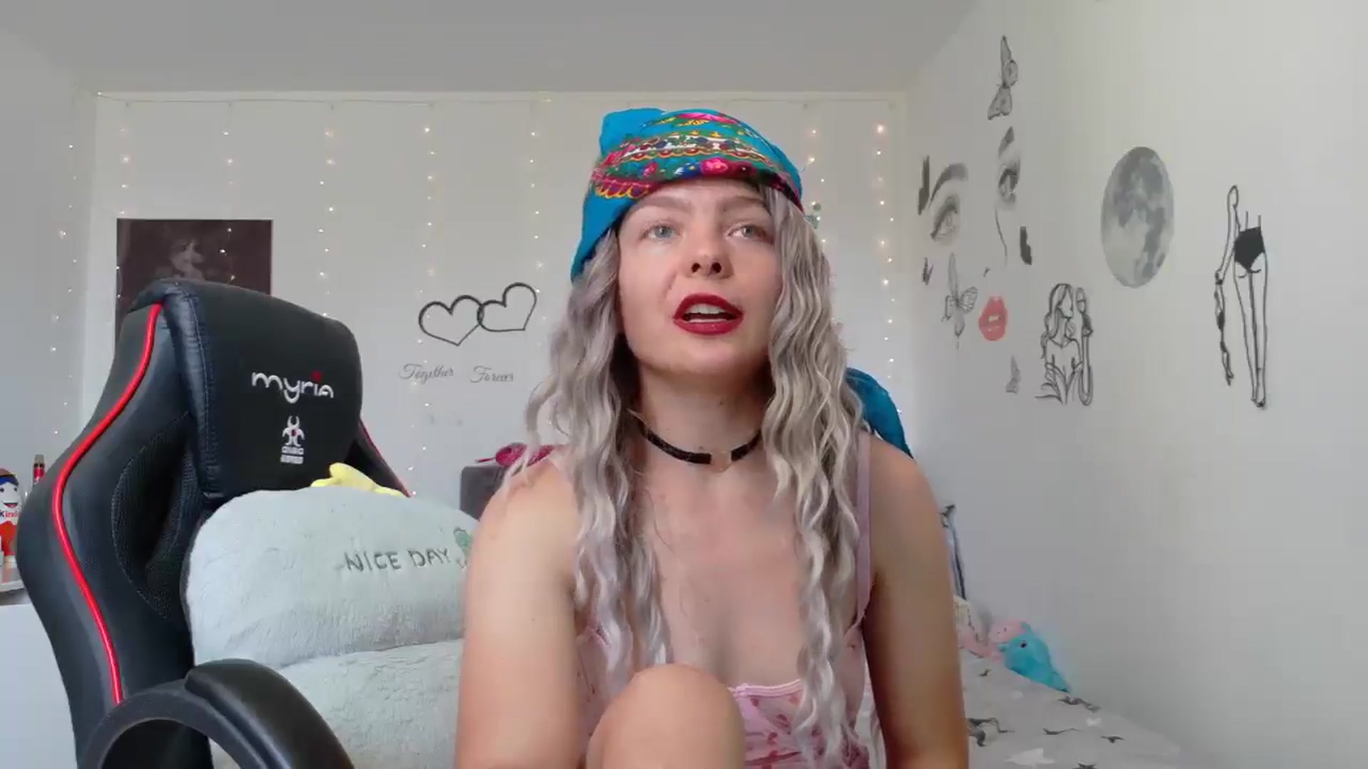 Gallery image thumbnail from YreneA's myfreecams stream on, 06/19/2025, 07:49 image 11 of 20