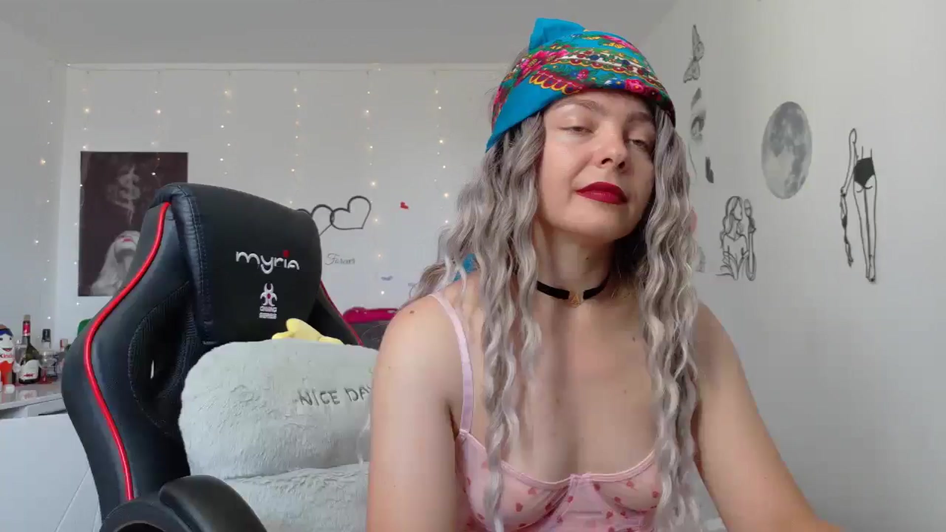 Gallery image thumbnail from YreneA's myfreecams stream on, 06/19/2025, 07:49 image 9 of 20