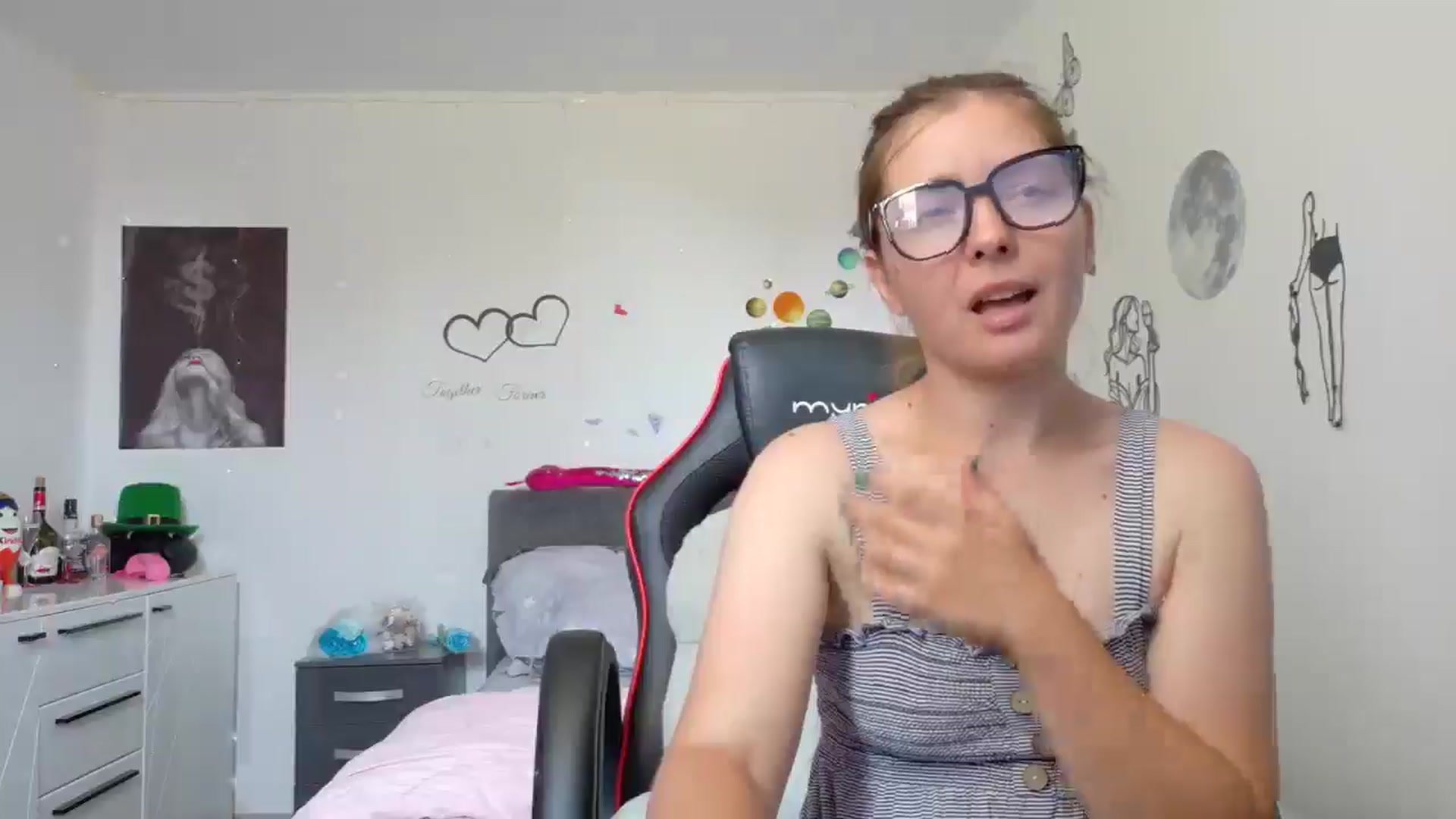 Gallery image thumbnail from YreneA's myfreecams stream on, 06/19/2025, 09:42 image 5 of 20