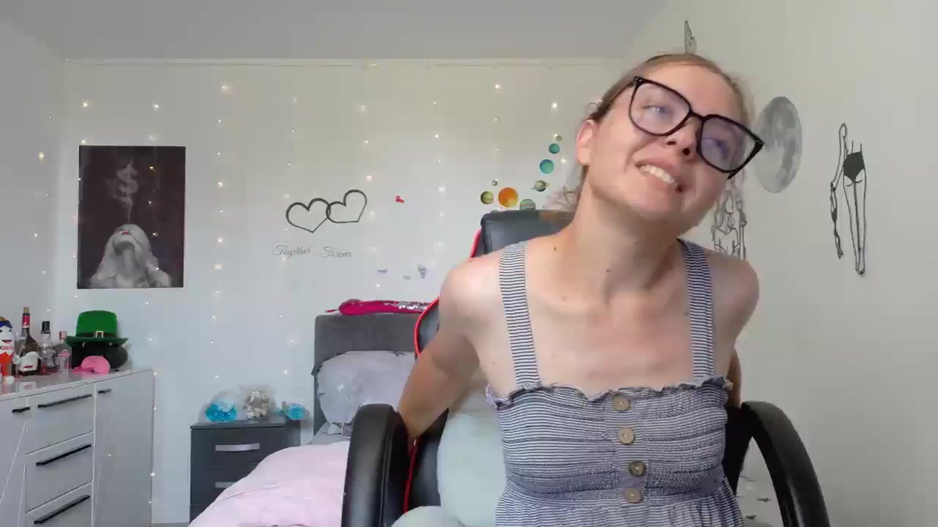 Gallery image thumbnail from YreneA's myfreecams stream on, 06/19/2025, 09:42 image 2 of 20