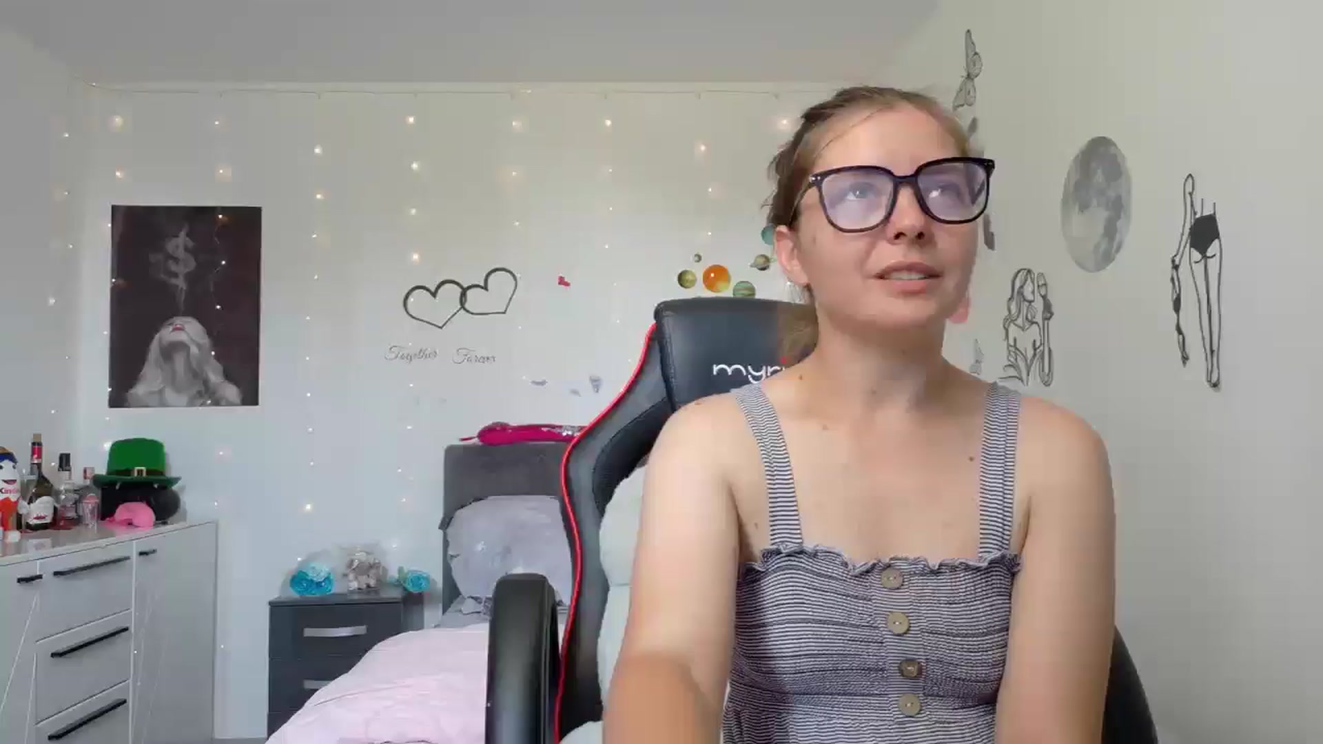 Gallery image thumbnail from YreneA's myfreecams stream on, 06/19/2025, 09:42 image 3 of 20