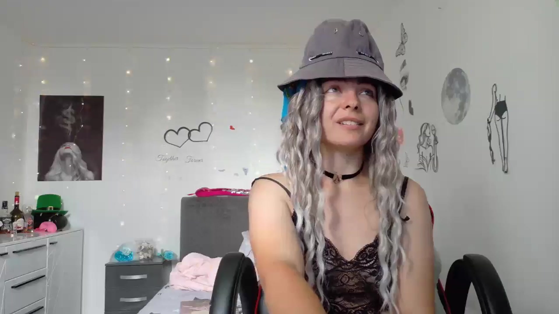 Gallery image thumbnail from YreneA's myfreecams stream on, 06/20/2025, 07:29 image 19 of 20