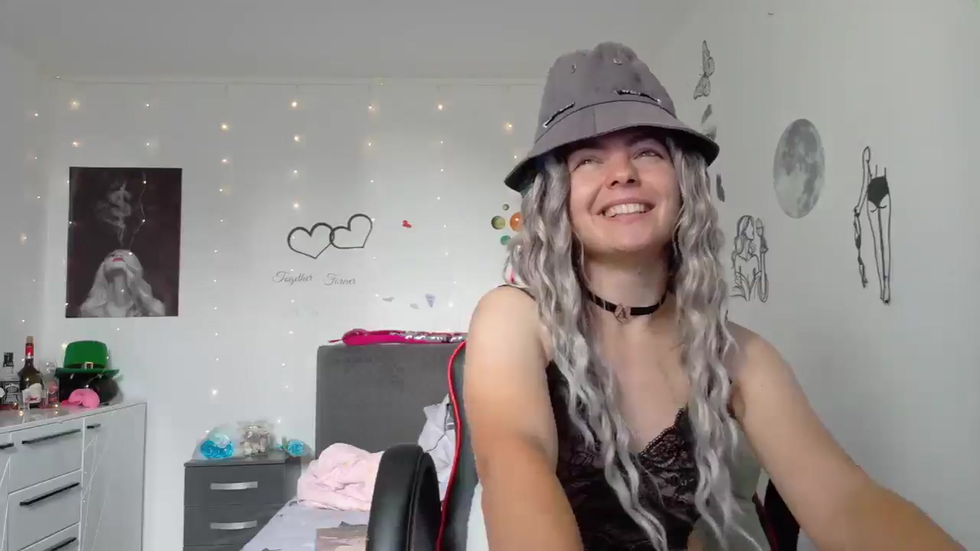 Gallery image thumbnail from YreneA's myfreecams stream on, 06/20/2025, 07:29 image 18 of 20