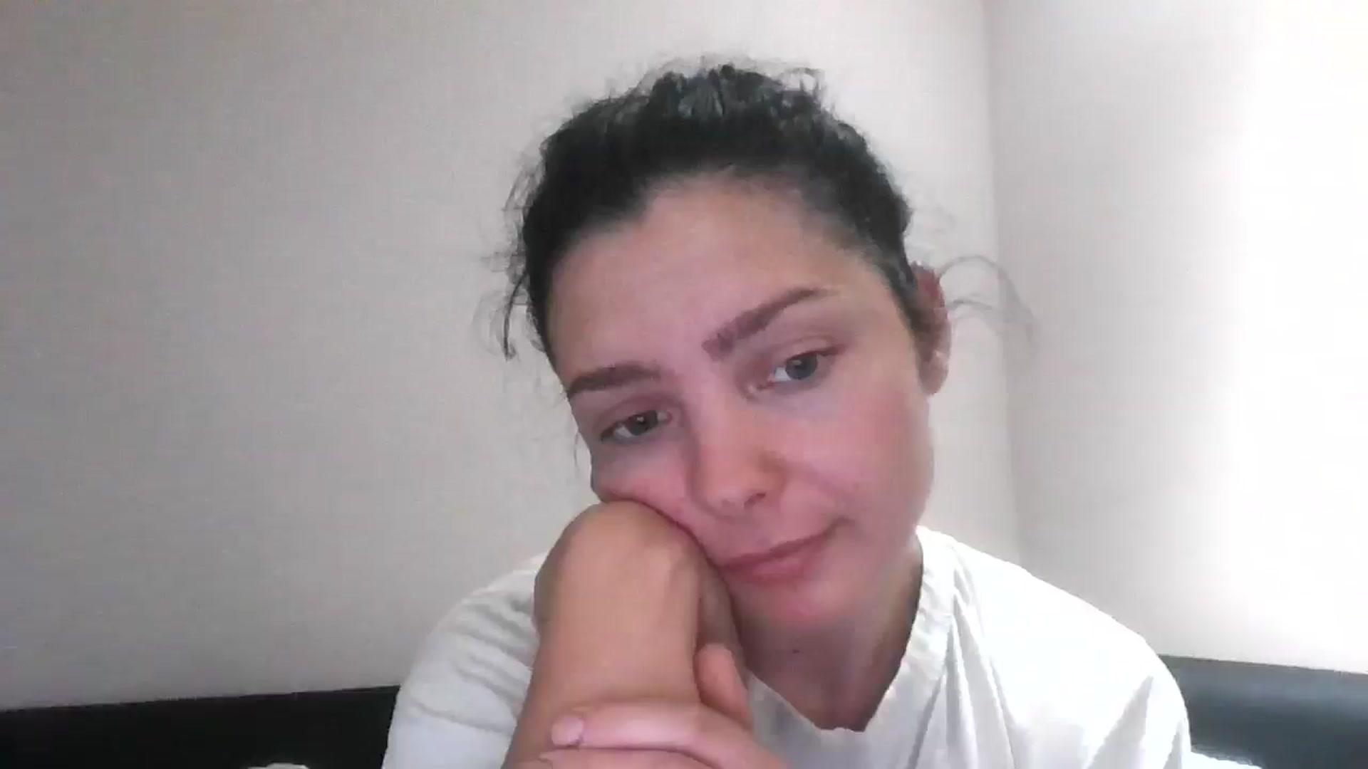 Gallery image thumbnail from YreneA's myfreecams stream on, 06/28/2025, 08:50 image 9 of 20