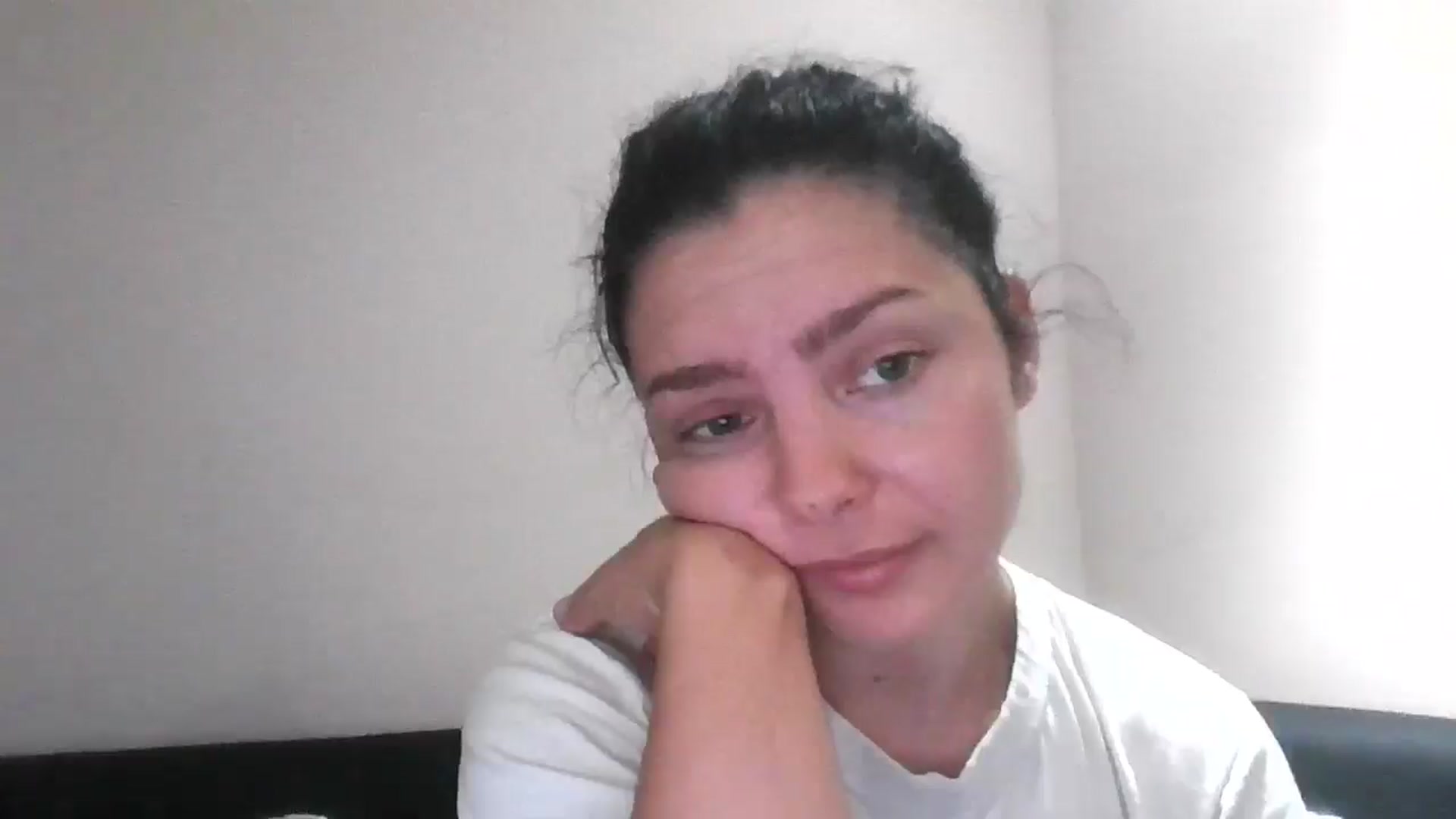 Gallery image thumbnail from YreneA's myfreecams stream on, 06/28/2025, 08:50 image 8 of 20