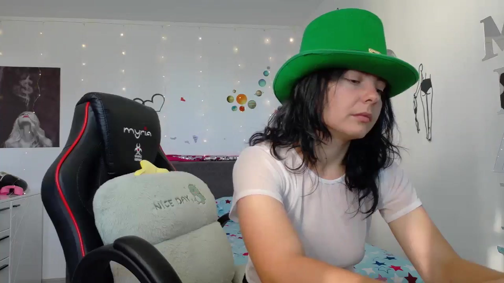Gallery image thumbnail from YreneA's myfreecams stream on, 06/29/2025, 07:28 image 5 of 20