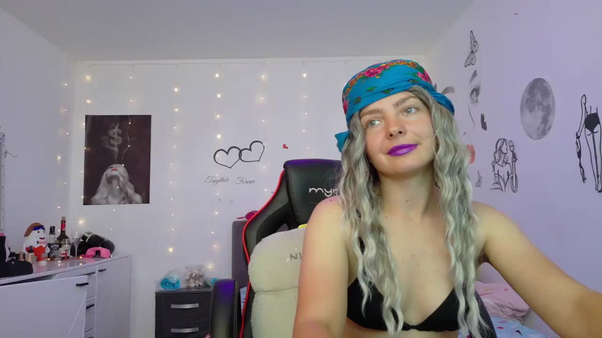 Gallery image thumbnail from YreneA's myfreecams stream on, 06/29/2025, 07:28 image 18 of 20