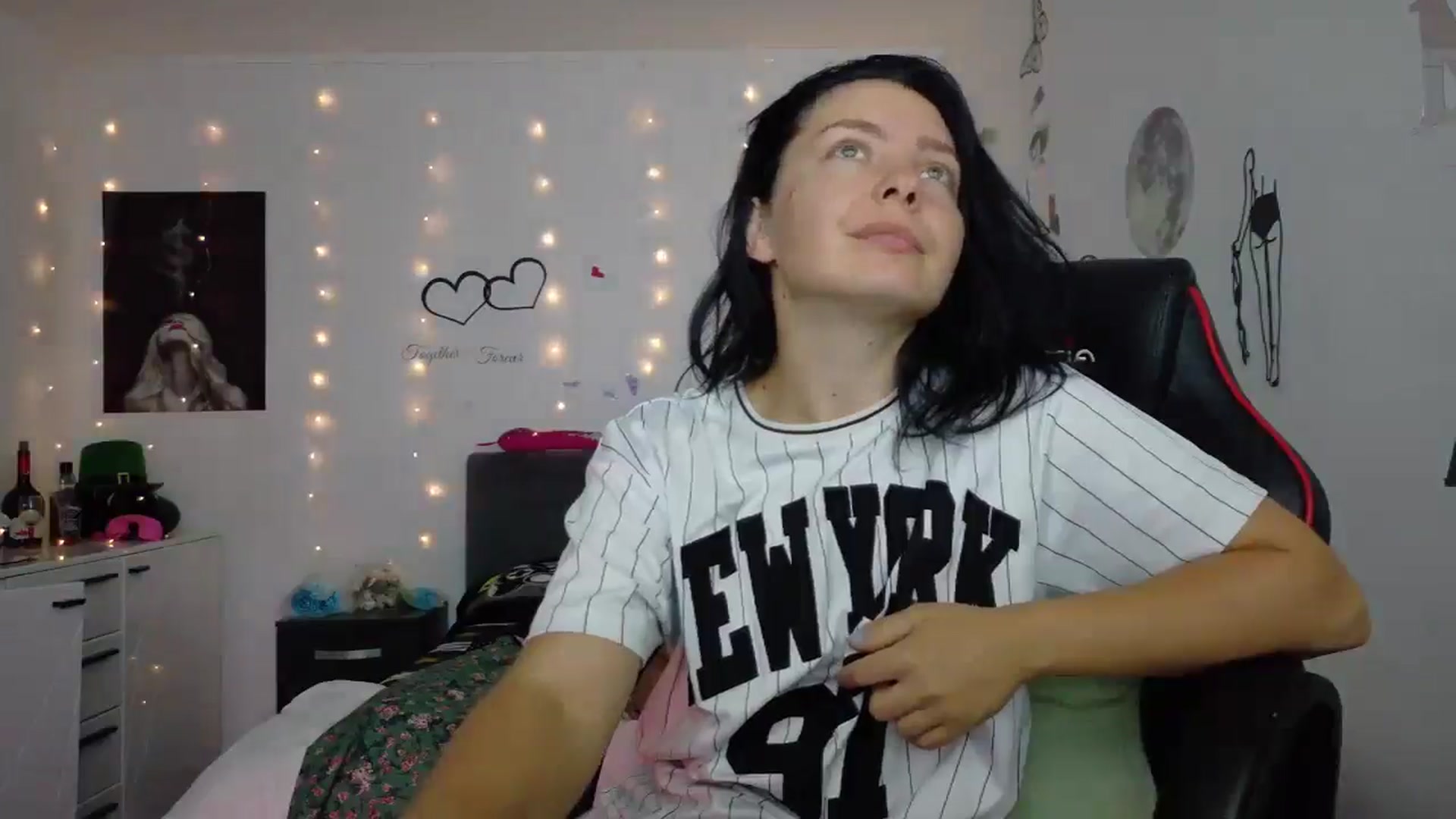 Gallery image thumbnail from YreneA's myfreecams stream on, 07/03/2025, 17:19 image 4 of 20