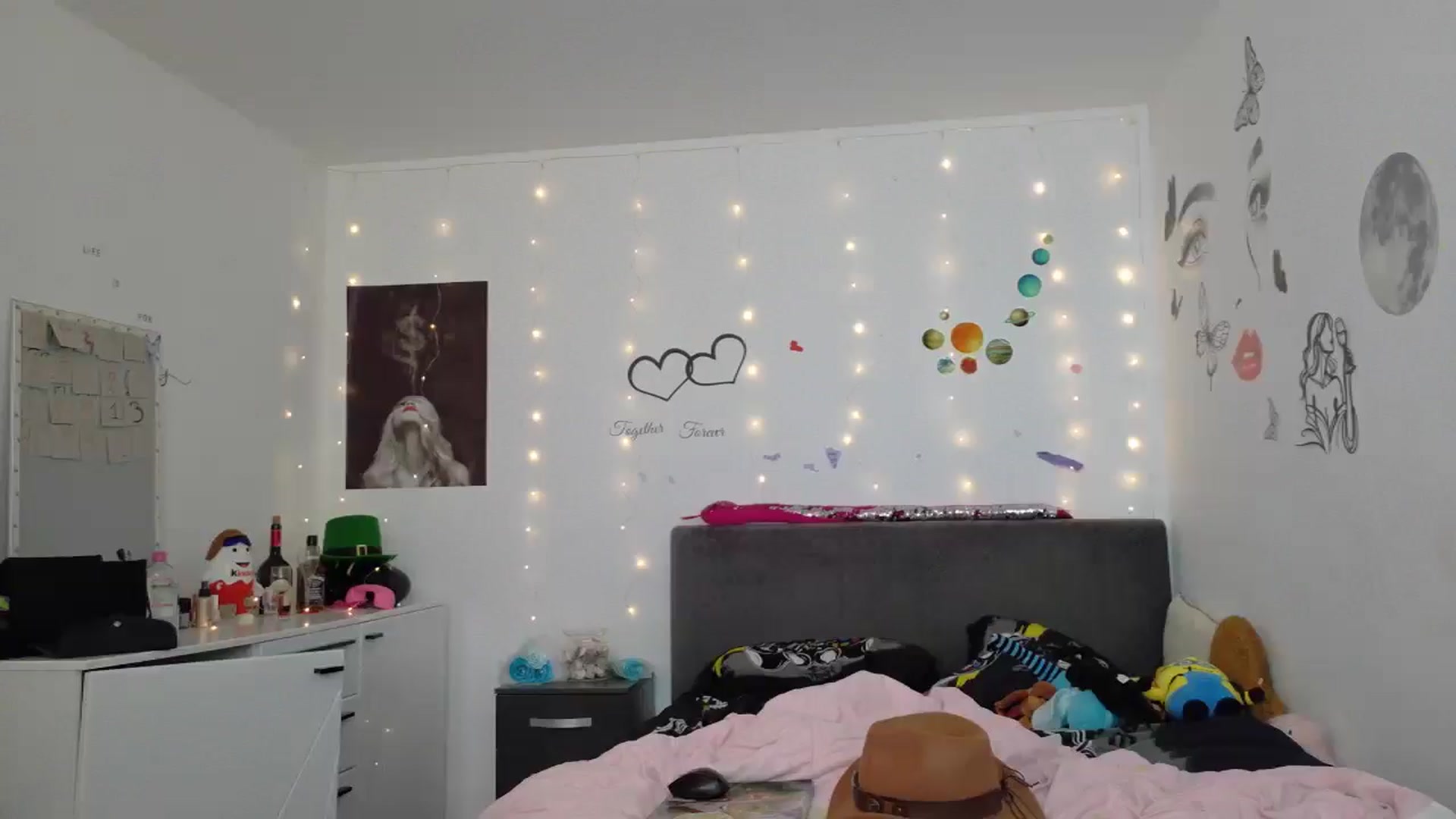 Gallery image thumbnail from YreneA's myfreecams stream on, 07/04/2025, 07:38 image 4 of 20