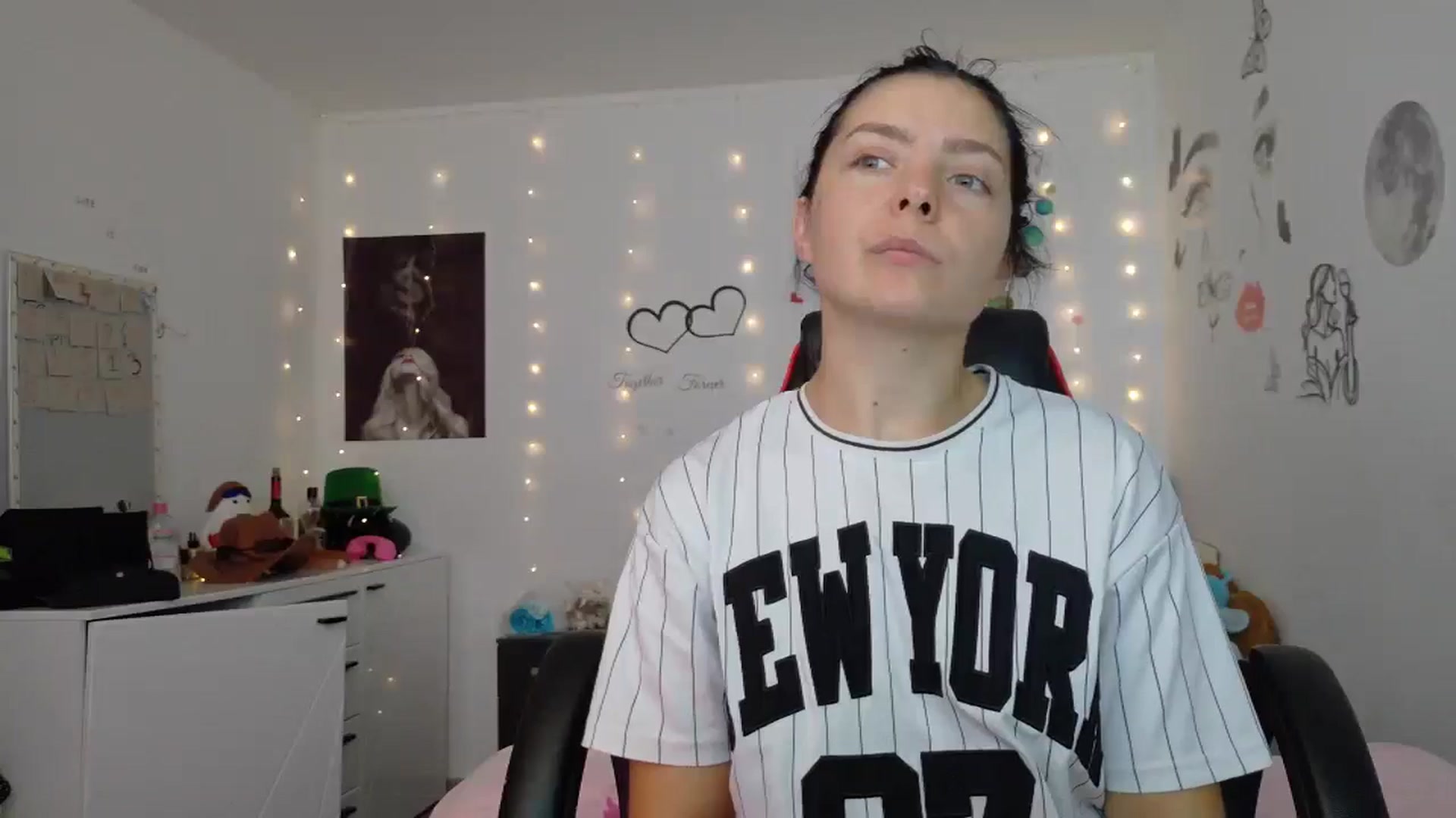 Gallery image thumbnail from YreneA's myfreecams stream on, 07/04/2025, 08:34 image 6 of 20