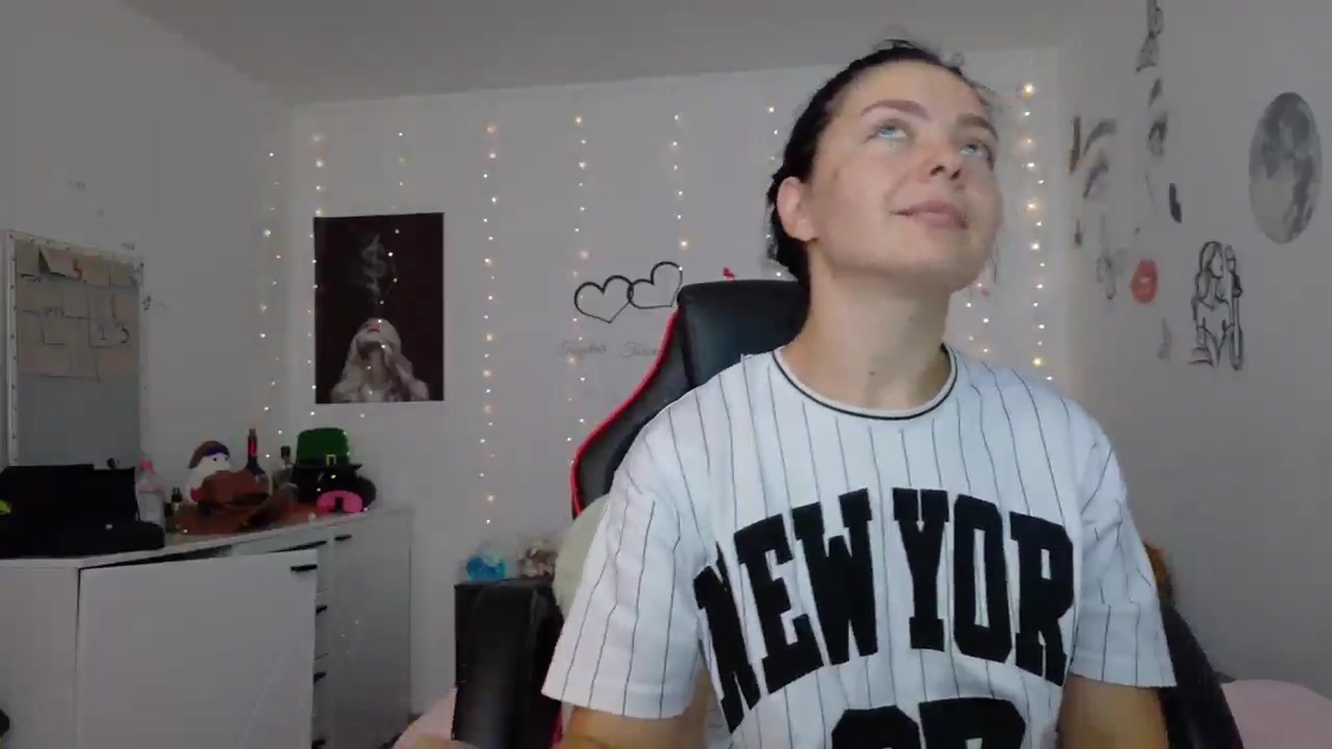 Gallery image thumbnail from YreneA's myfreecams stream on, 07/04/2025, 08:34 image 8 of 20