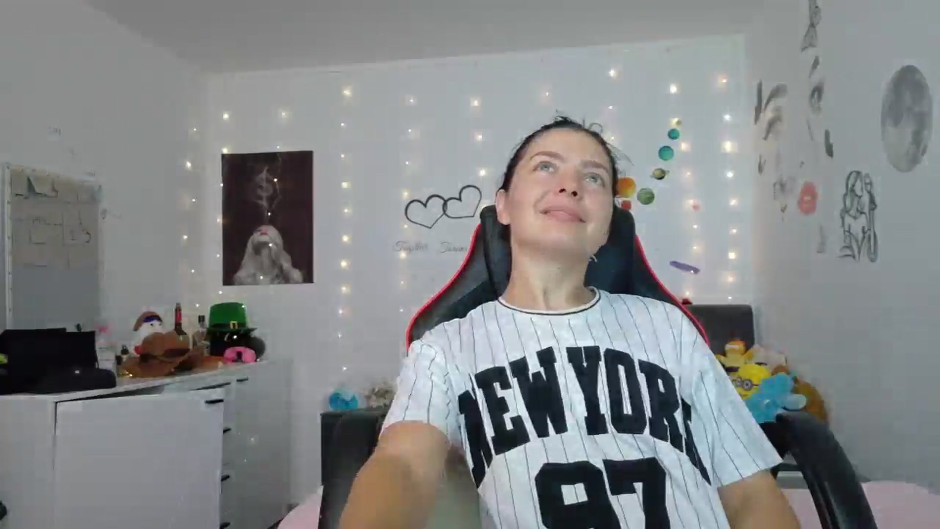 Gallery image thumbnail from YreneA's myfreecams stream on, 07/04/2025, 08:34 image 9 of 20