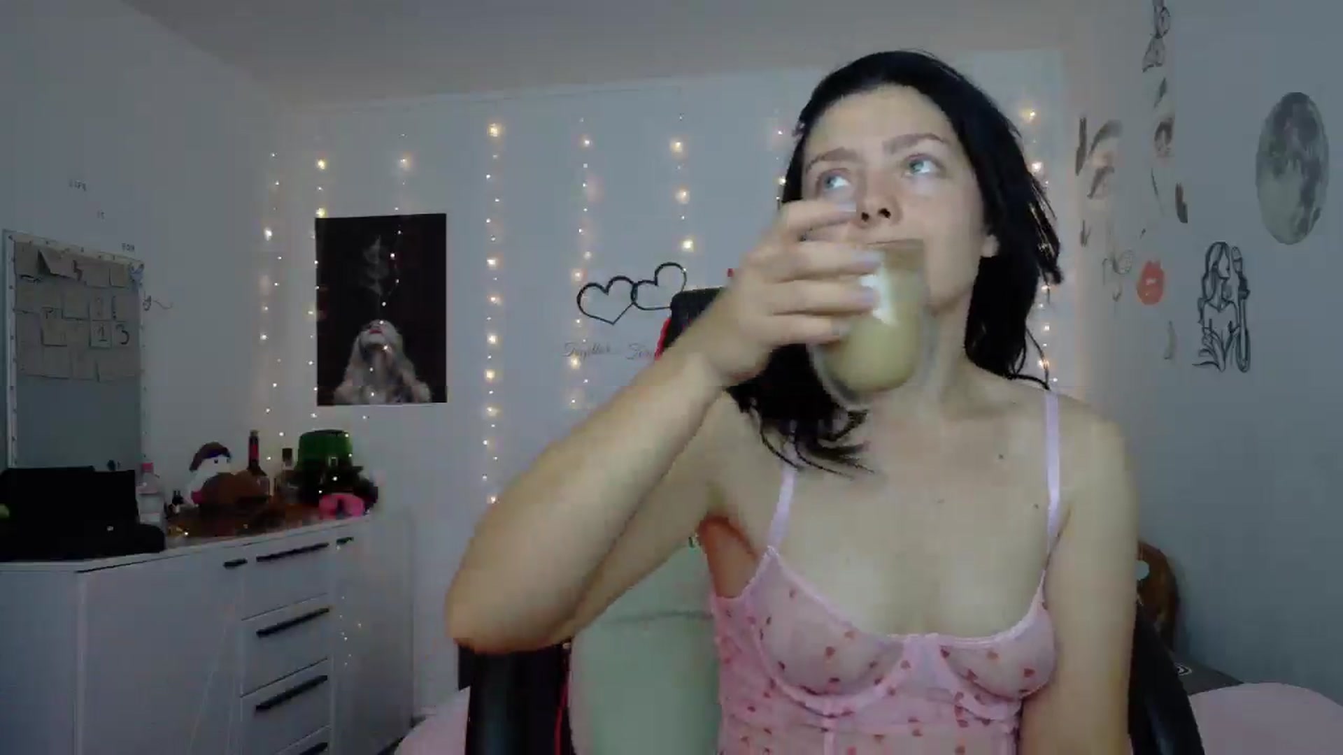 Gallery image thumbnail from YreneA's myfreecams stream on, 07/04/2025, 11:20 image 7 of 20