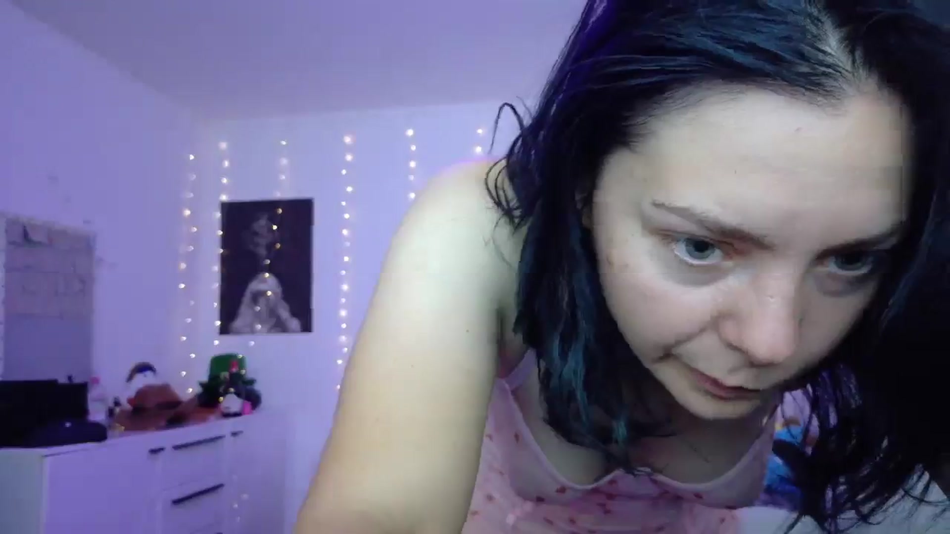 Gallery image thumbnail from YreneA's myfreecams stream on, 07/04/2025, 11:20 image 18 of 20