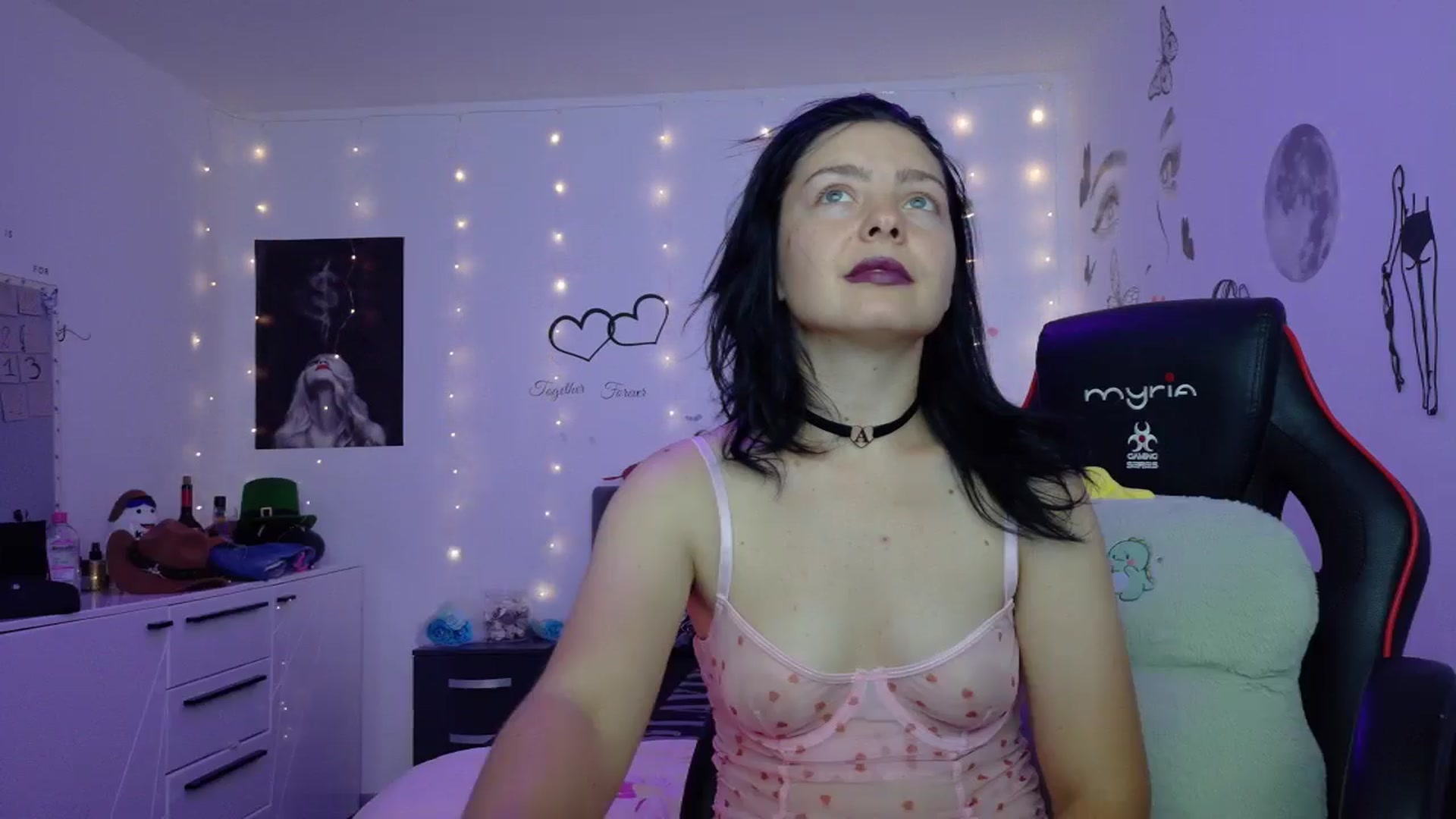 Gallery image thumbnail from YreneA's myfreecams stream on, 07/04/2025, 12:11 image 10 of 20