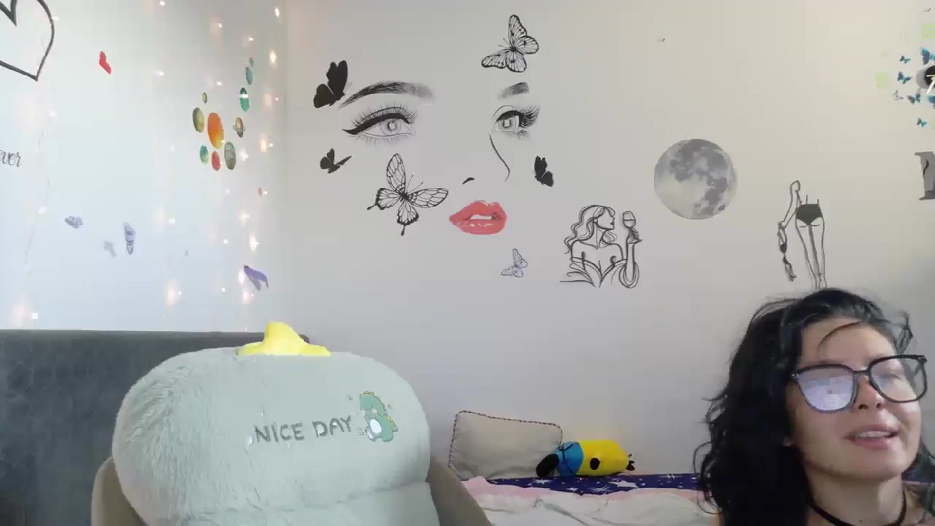 Gallery image thumbnail from YreneA's myfreecams stream on, 07/16/2025, 04:18 image 17 of 20
