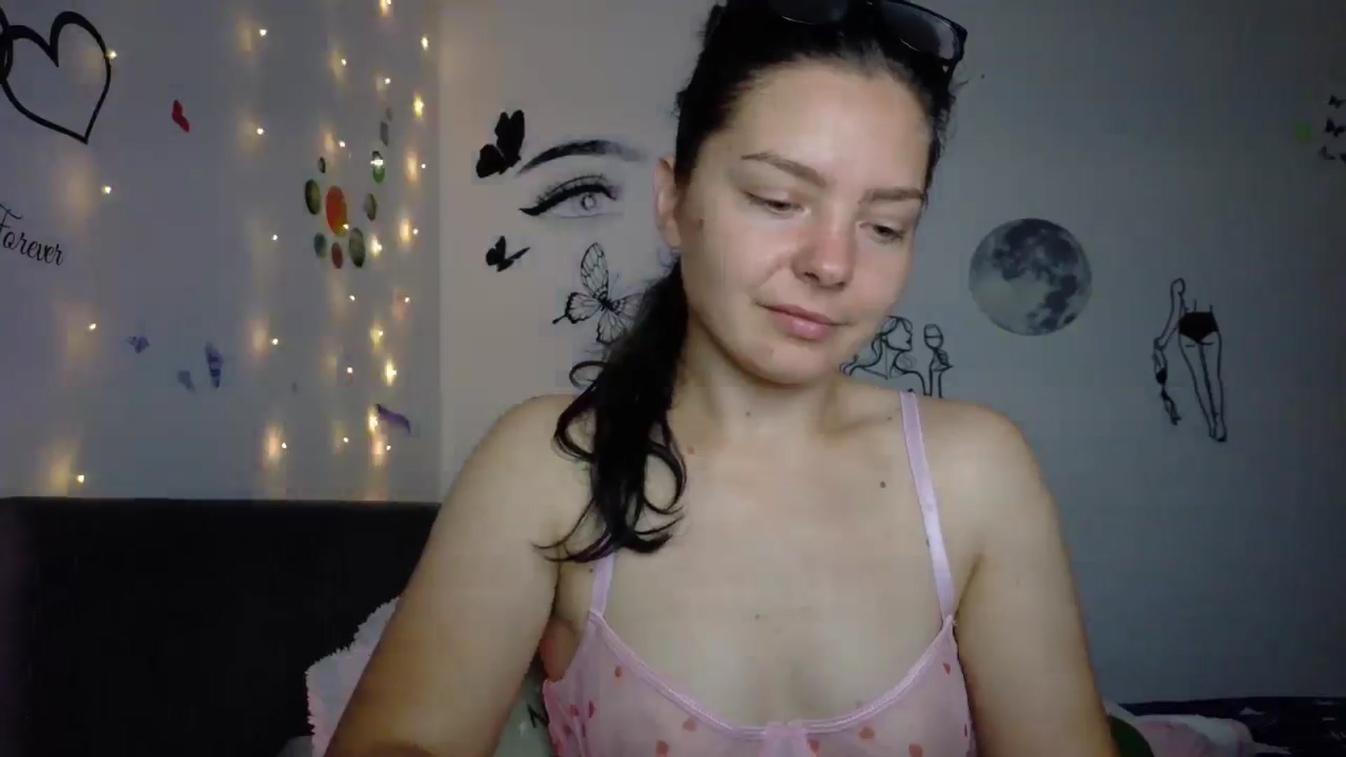 Gallery image thumbnail from YreneA's myfreecams stream on, 07/17/2025, 04:42 image 12 of 20