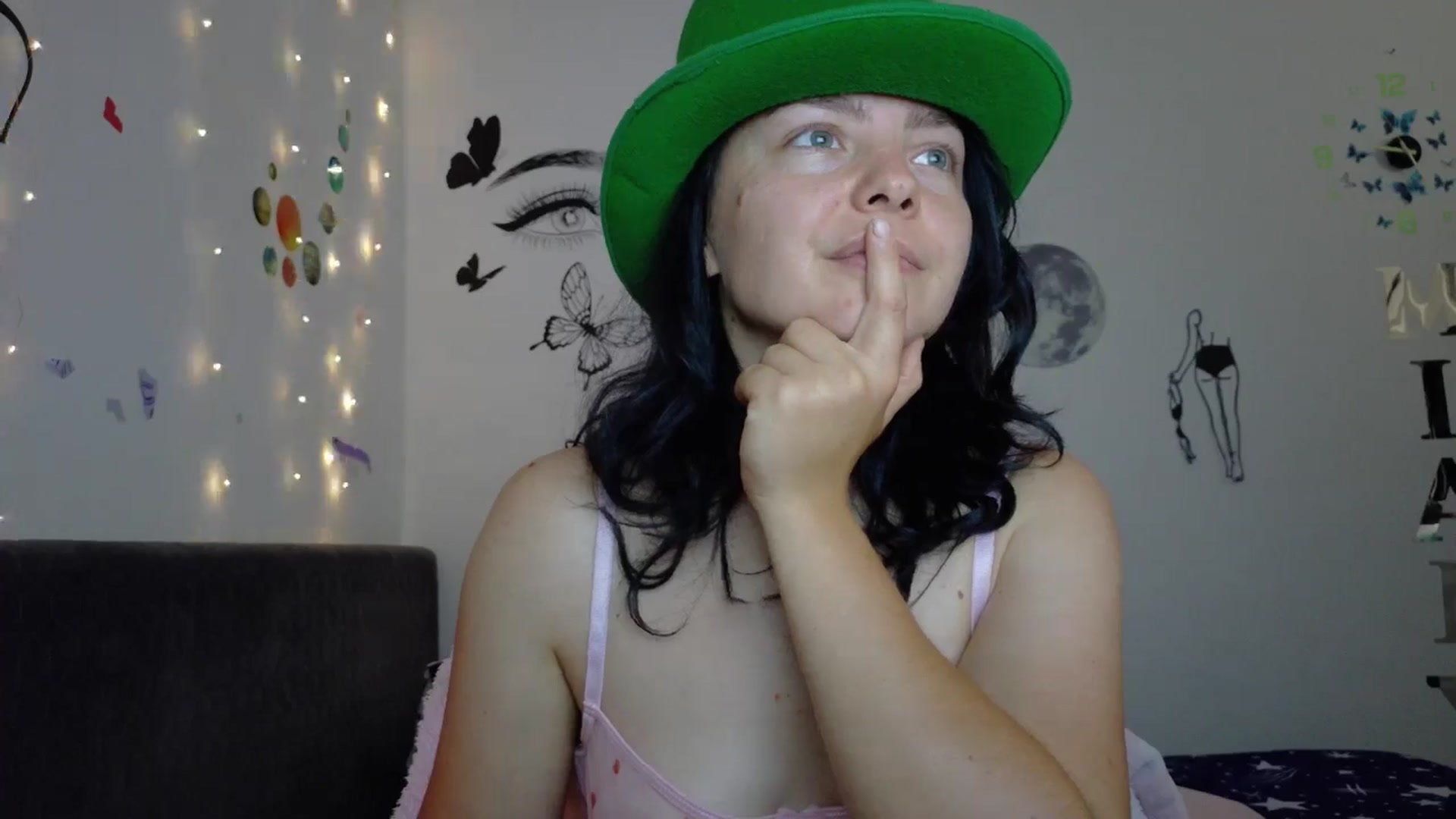 Gallery image thumbnail from YreneA's myfreecams stream on, 07/17/2025, 06:39 image 16 of 20