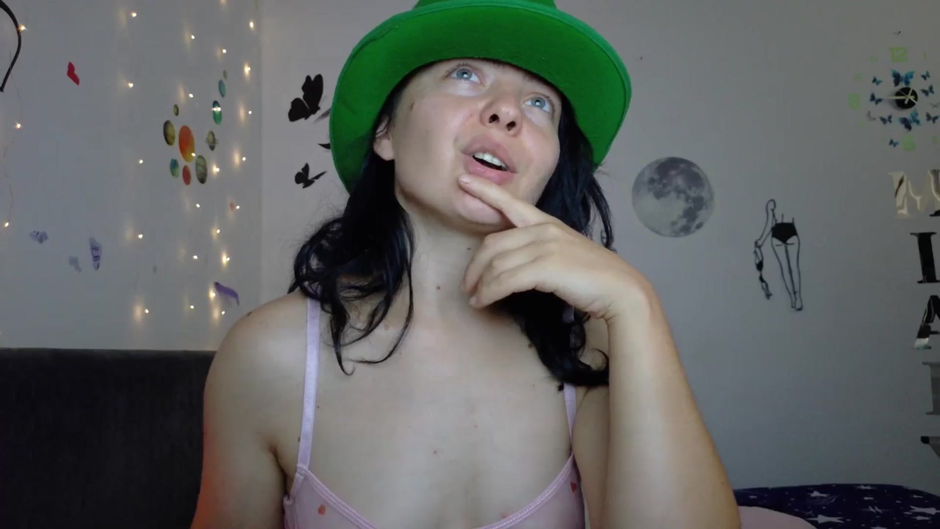 Gallery image thumbnail from YreneA's myfreecams stream on, 07/17/2025, 06:39 image 9 of 20
