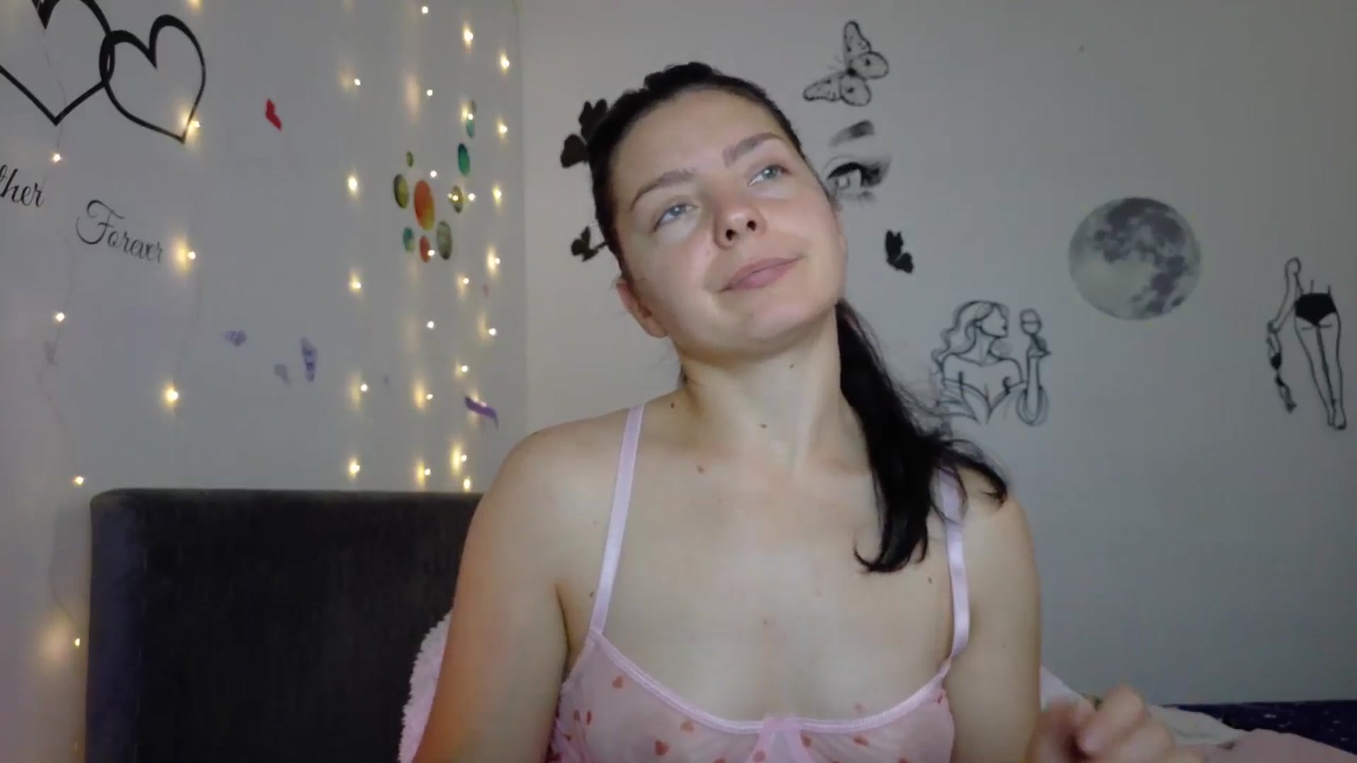 Gallery image thumbnail from YreneA's myfreecams stream on, 07/17/2025, 07:06 image 6 of 20
