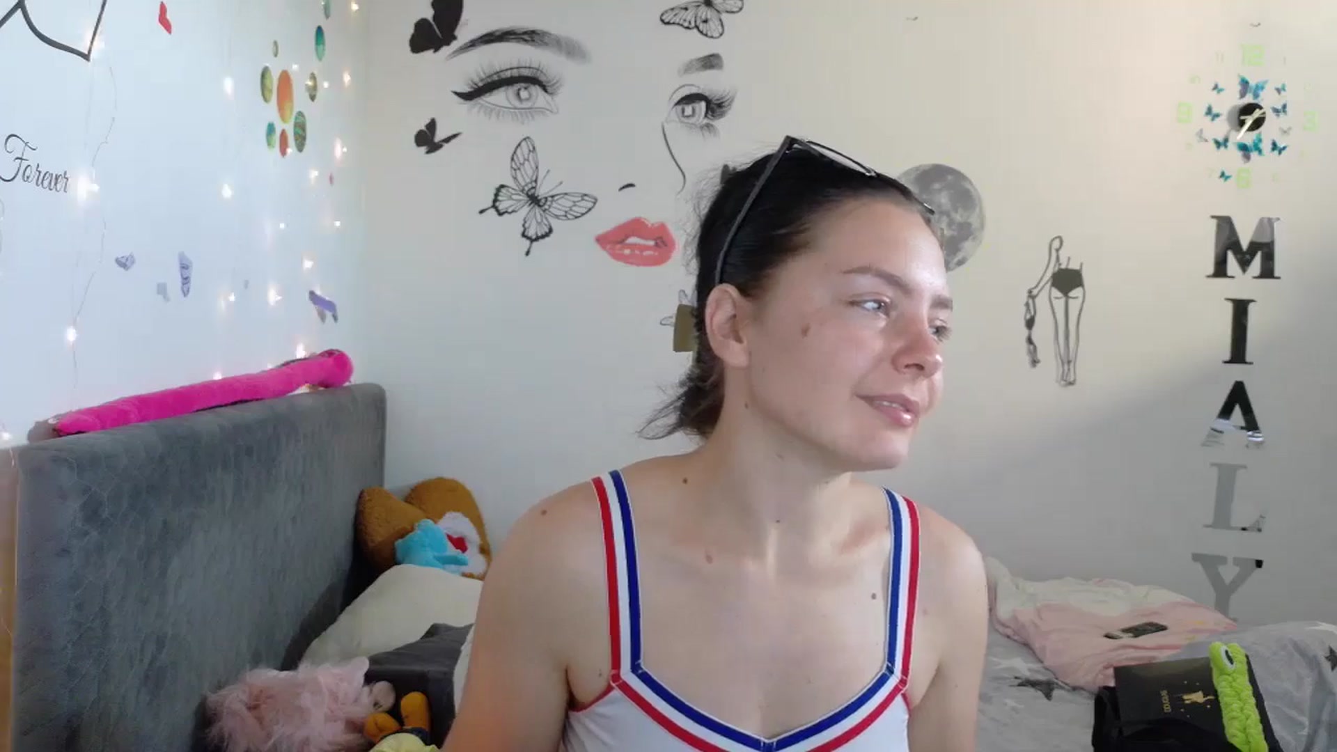 Gallery image thumbnail from YreneA's myfreecams stream on, 07/19/2025, 05:10 image 8 of 20