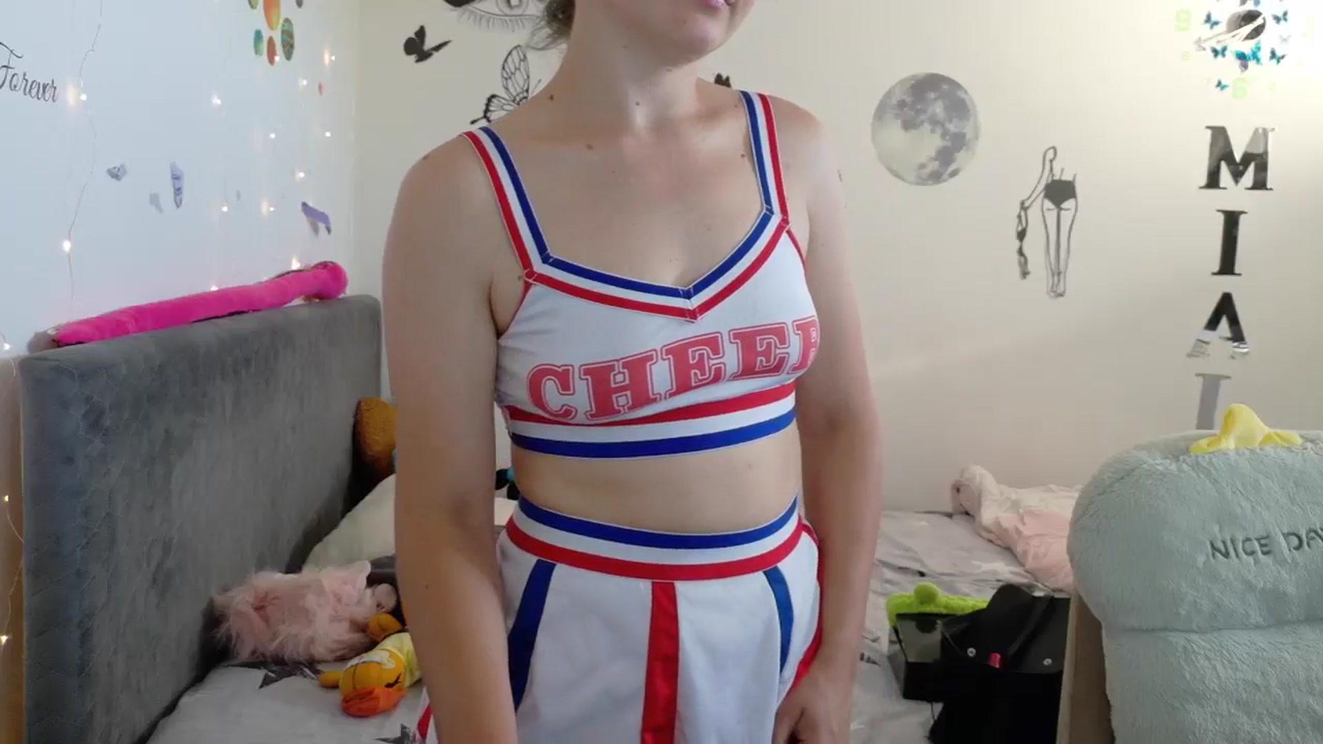 Gallery image thumbnail from YreneA's myfreecams stream on, 07/19/2025, 05:10 image 15 of 20
