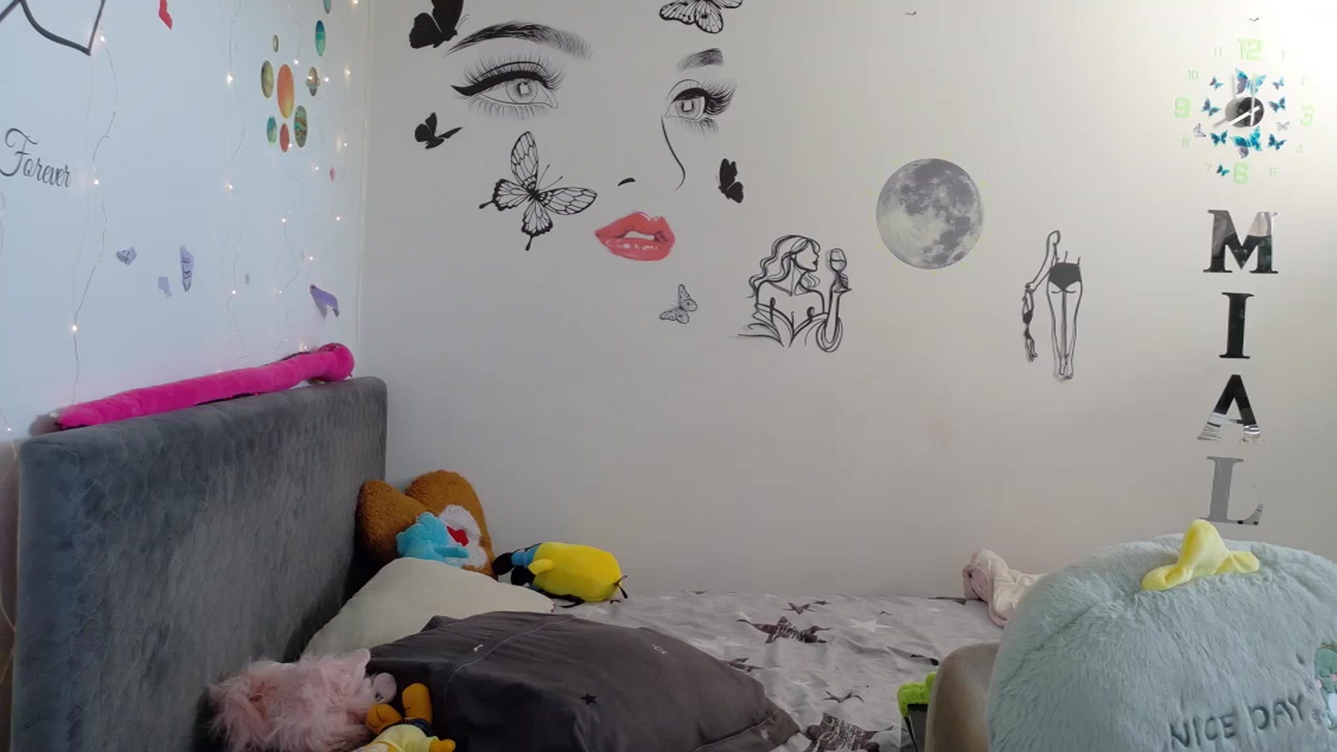 Gallery image thumbnail from YreneA's myfreecams stream on, 07/19/2025, 05:10 image 19 of 20