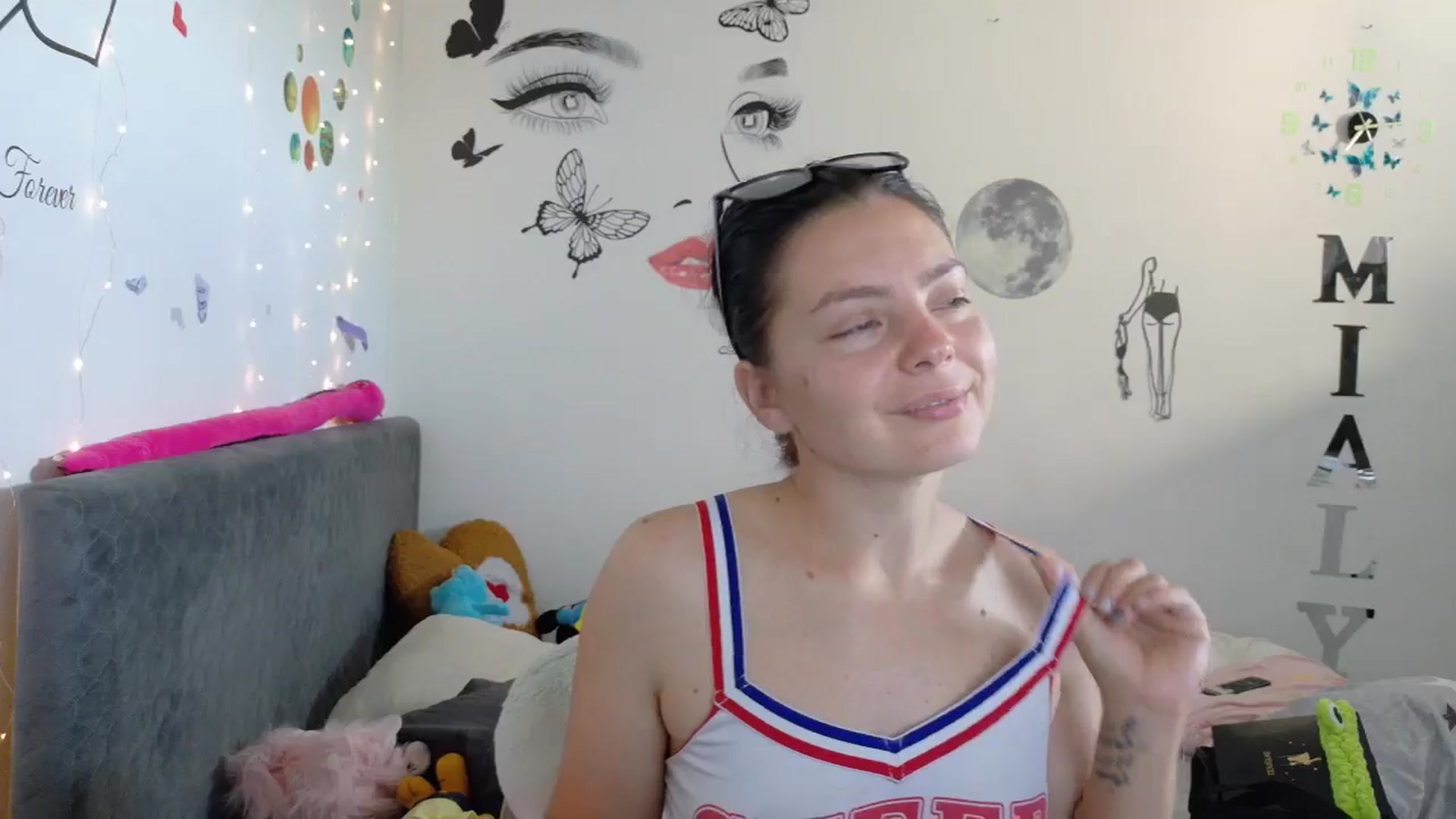 Gallery image thumbnail from YreneA's myfreecams stream on, 07/19/2025, 05:10 image 9 of 20