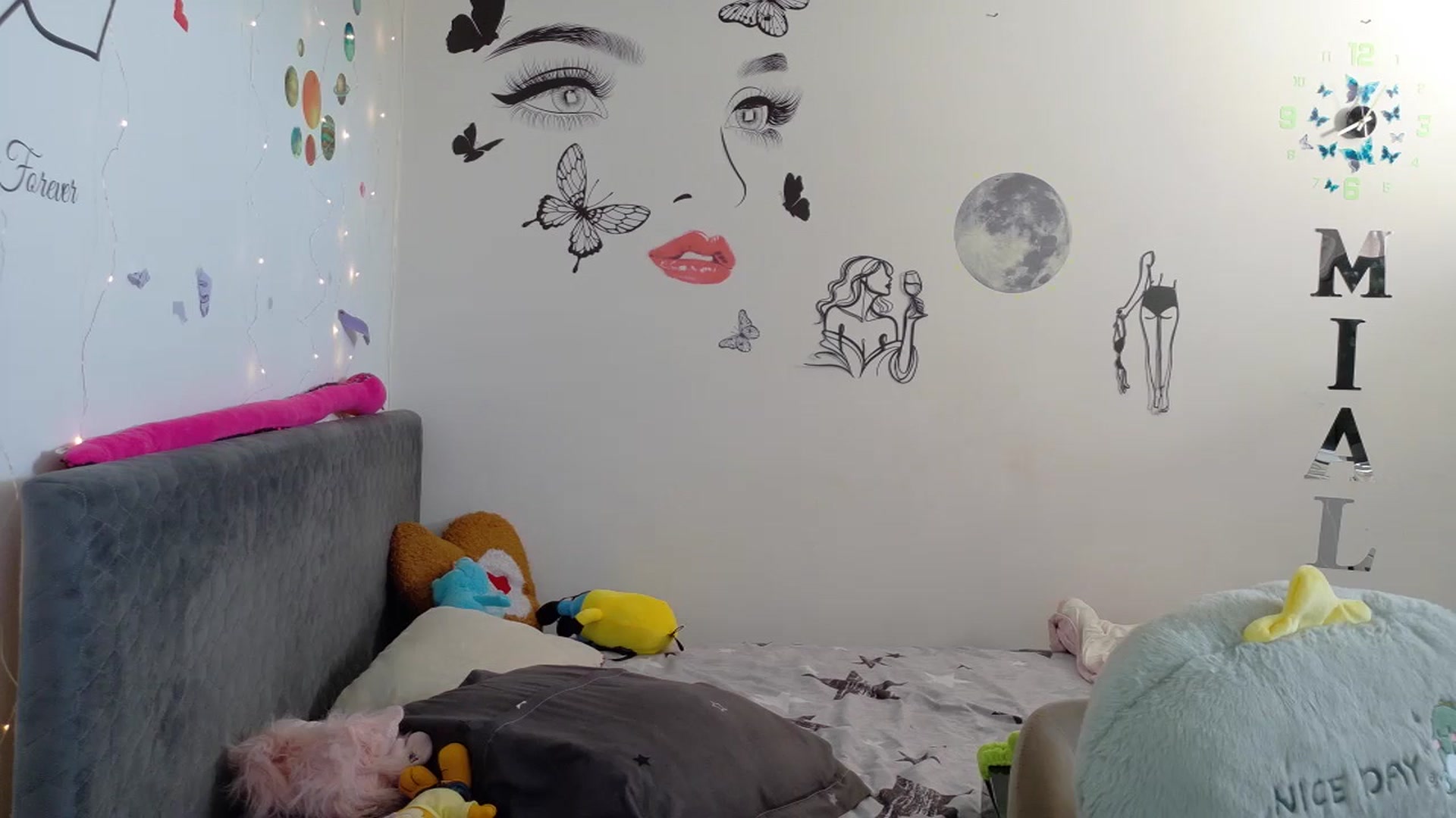 Gallery image thumbnail from YreneA's myfreecams stream on, 07/19/2025, 05:10 image 20 of 20