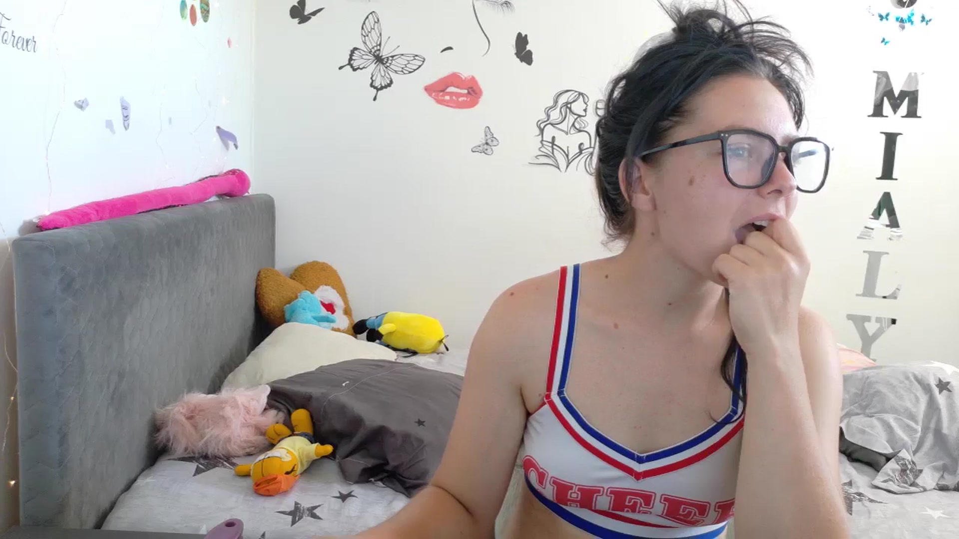 Gallery image thumbnail from YreneA's myfreecams stream on, 07/19/2025, 06:41 image 13 of 20