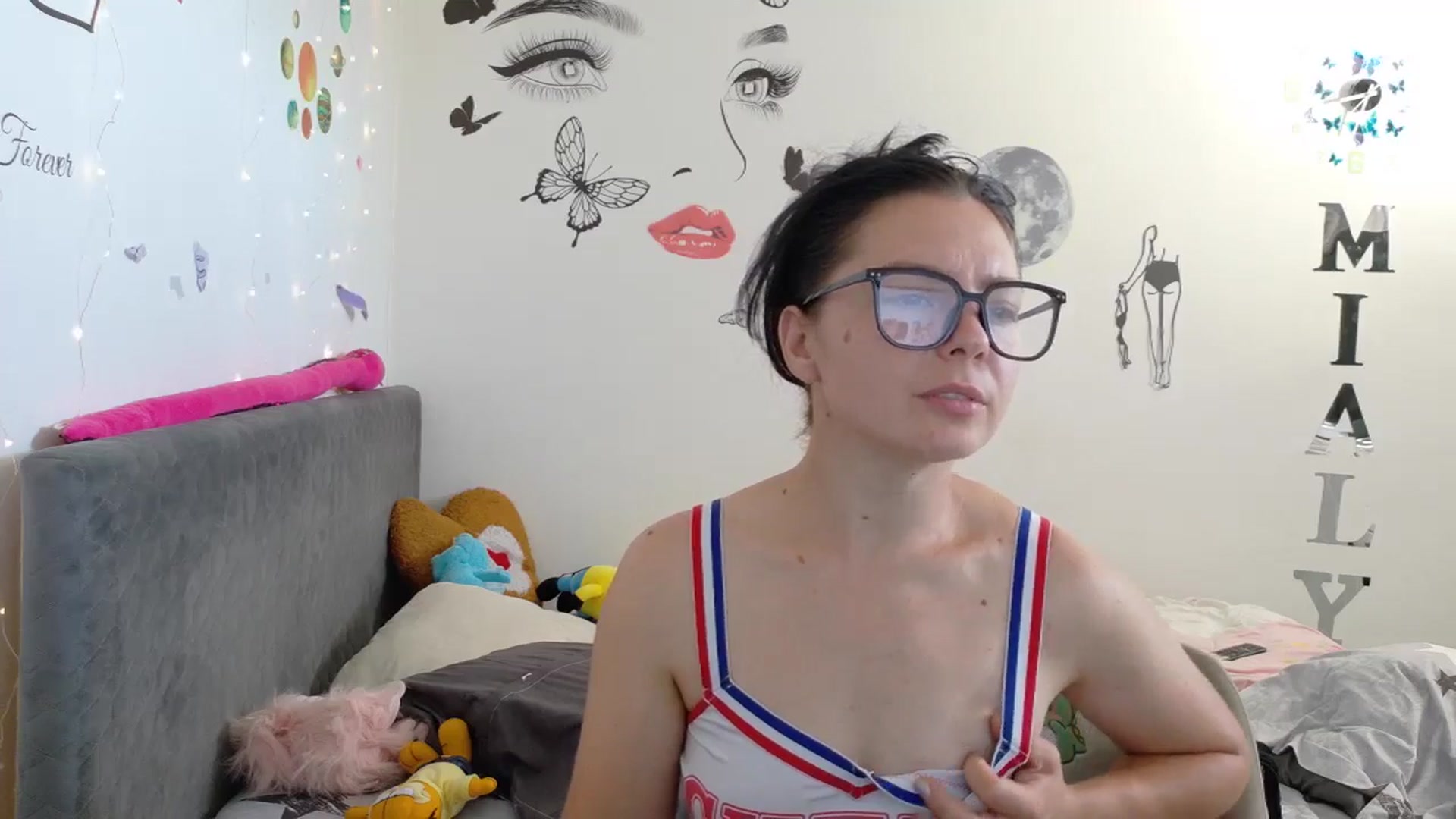 Gallery image thumbnail from YreneA's myfreecams stream on, 07/19/2025, 06:41 image 5 of 20