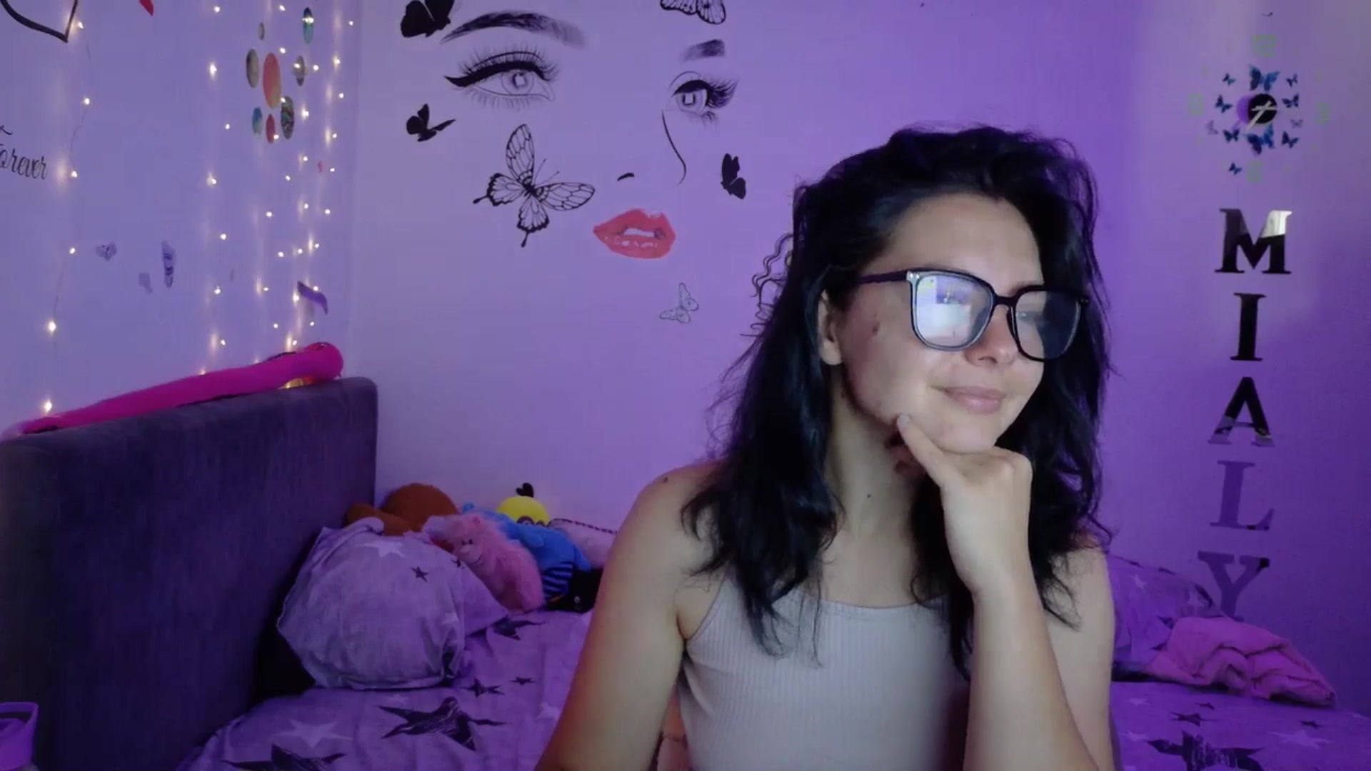 Gallery image thumbnail from YreneA's myfreecams stream on, 07/22/2025, 04:41 image 15 of 20