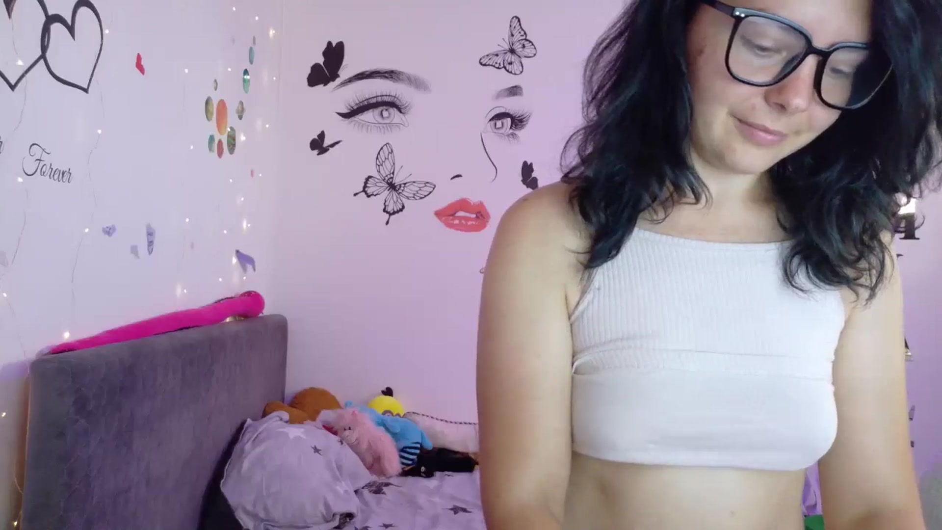 Gallery image thumbnail from YreneA's myfreecams stream on, 07/22/2025, 06:32 image 10 of 20