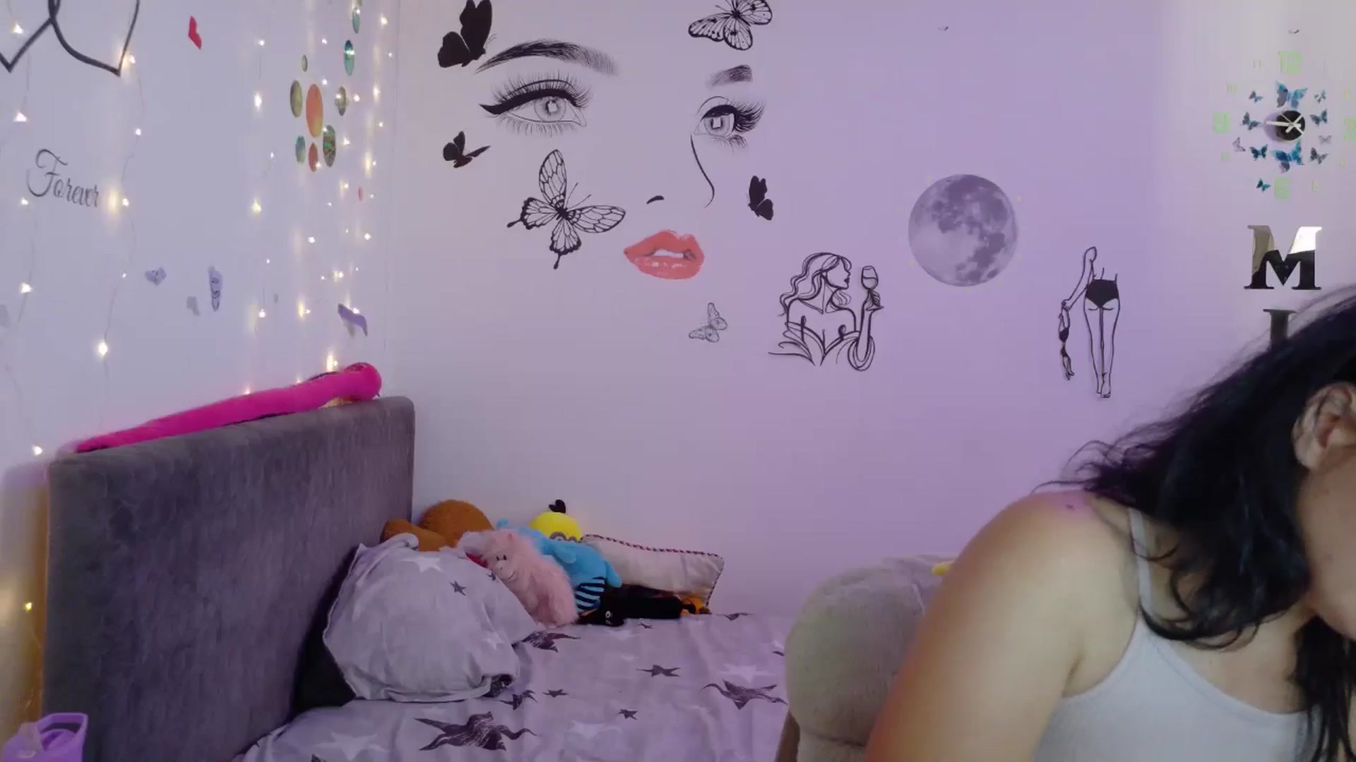 Gallery image thumbnail from YreneA's myfreecams stream on, 07/22/2025, 06:32 image 15 of 20