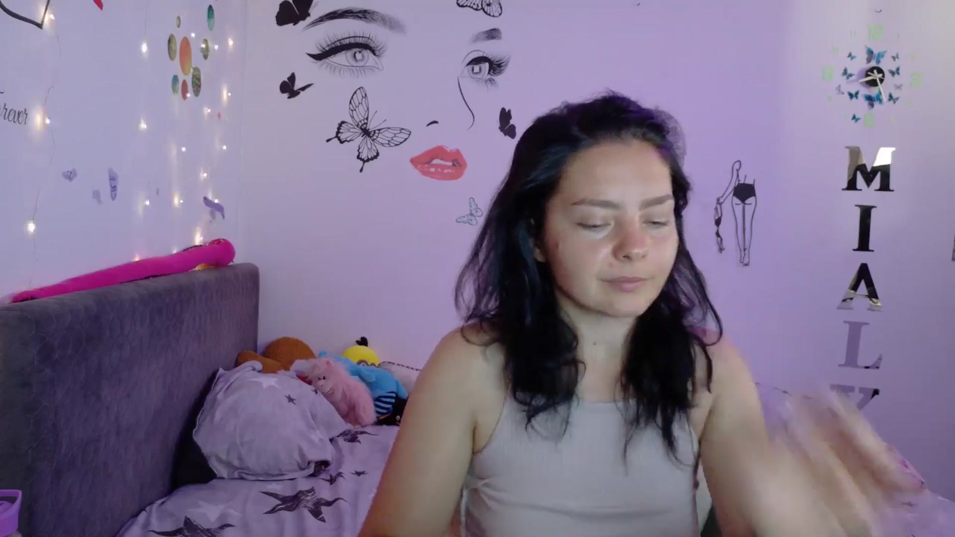 Gallery image thumbnail from YreneA's myfreecams stream on, 07/22/2025, 06:32 image 4 of 20