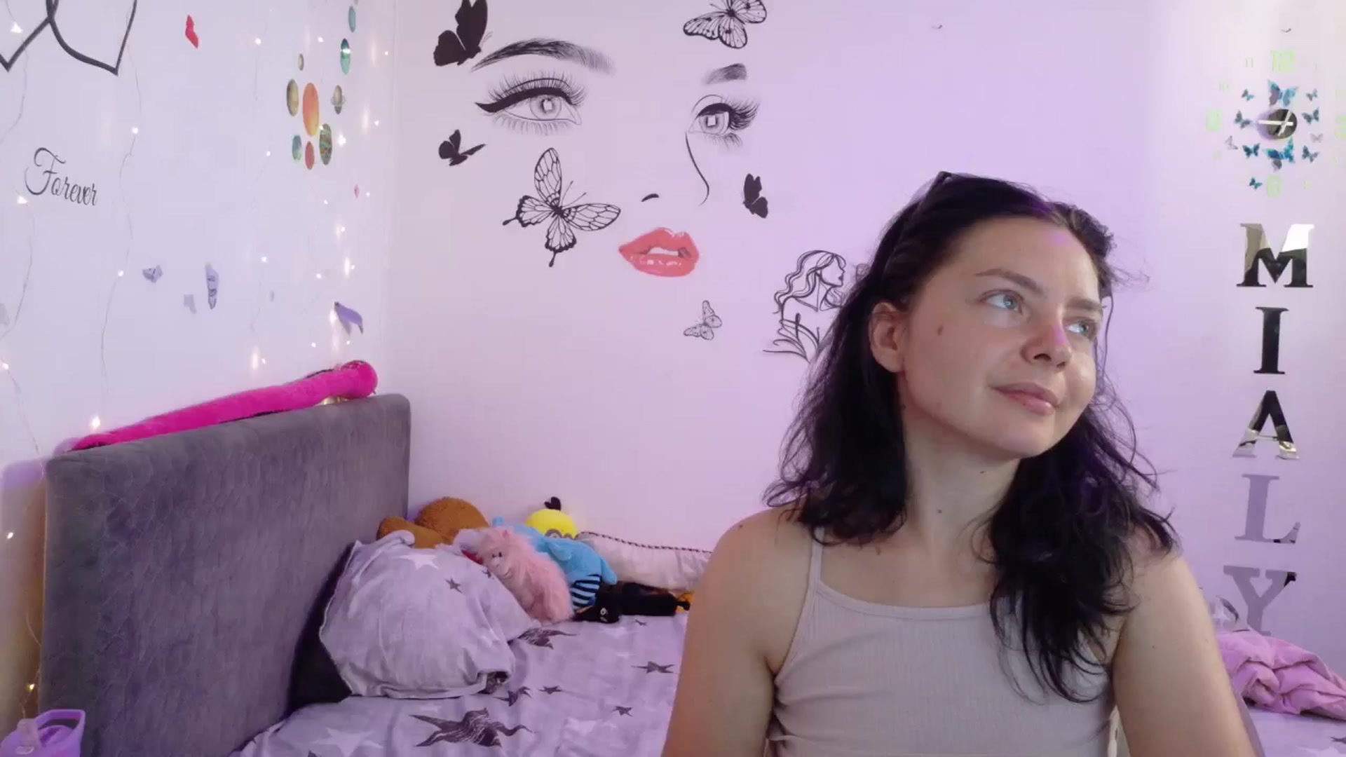 Gallery image thumbnail from YreneA's myfreecams stream on, 07/22/2025, 06:32 image 14 of 20