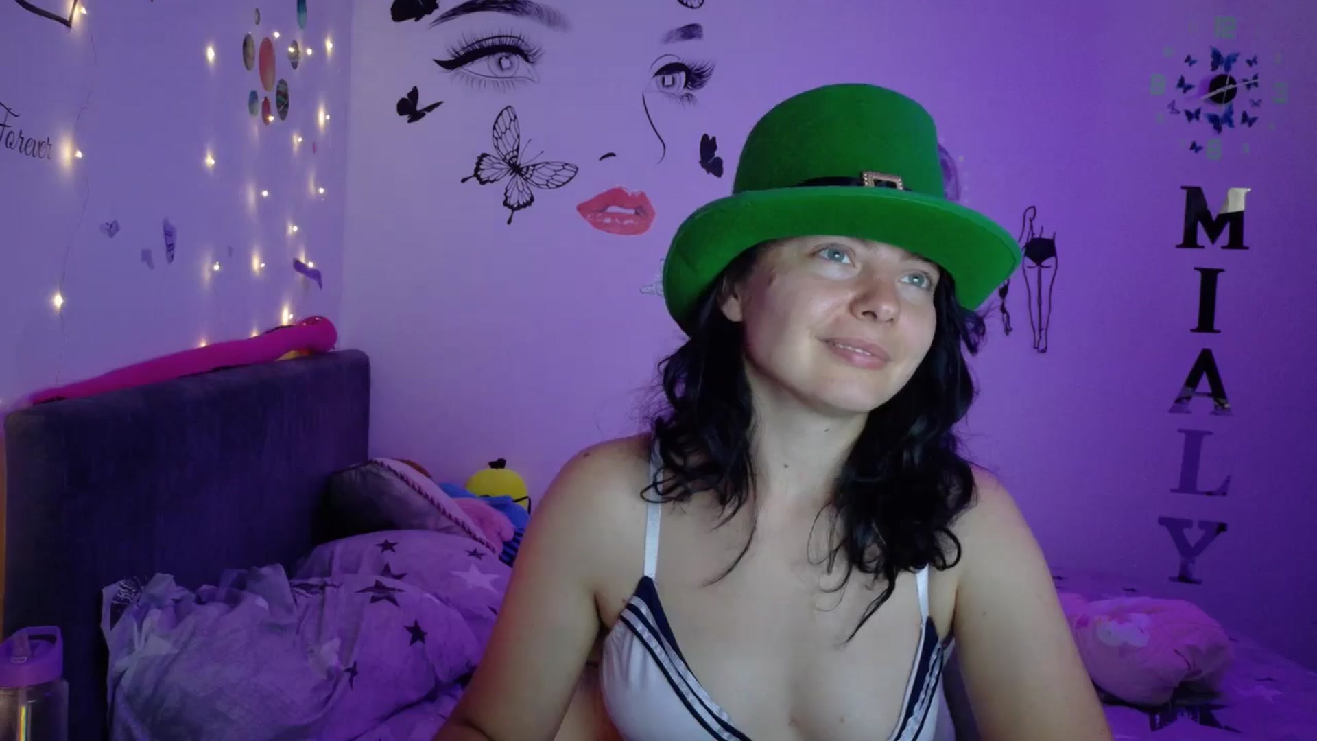Gallery image thumbnail from YreneA's myfreecams stream on, 07/23/2025, 05:20 image 19 of 20