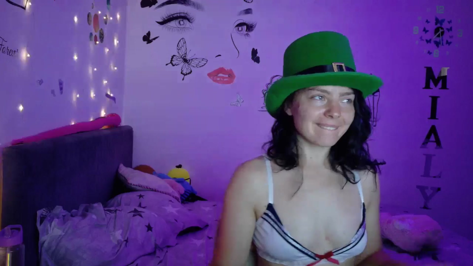 Gallery image thumbnail from YreneA's myfreecams stream on, 07/23/2025, 05:20 image 4 of 20