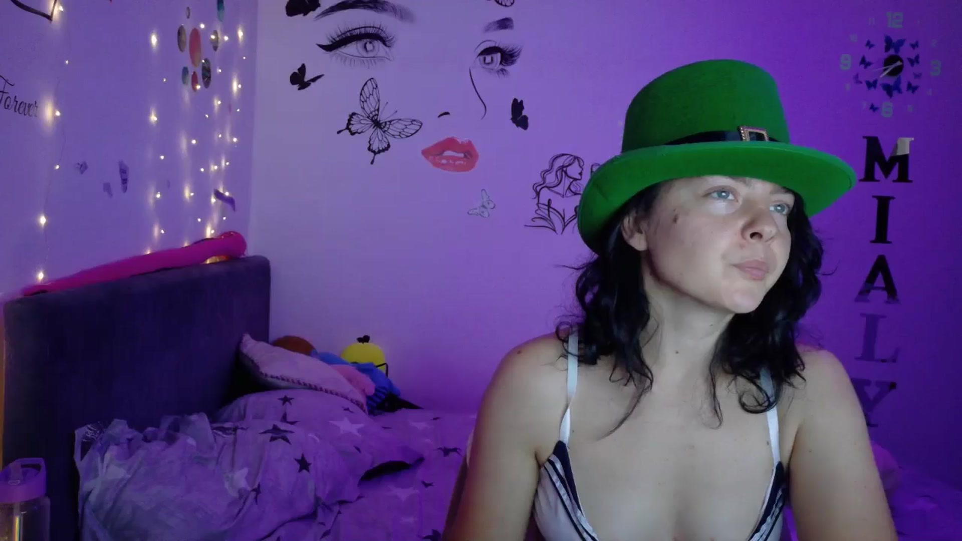 Gallery image thumbnail from YreneA's myfreecams stream on, 07/23/2025, 05:20 image 9 of 20