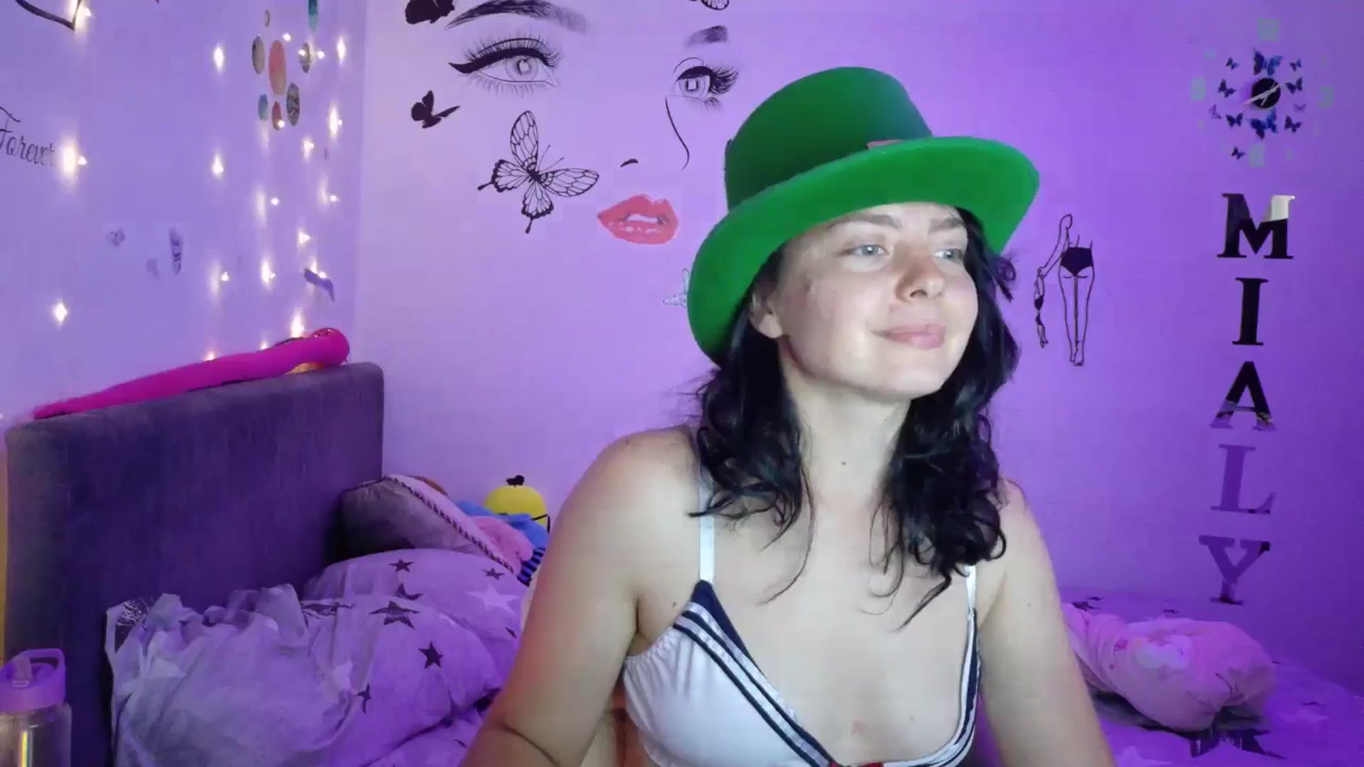 Gallery image thumbnail from YreneA's myfreecams stream on, 07/23/2025, 05:20 image 18 of 20