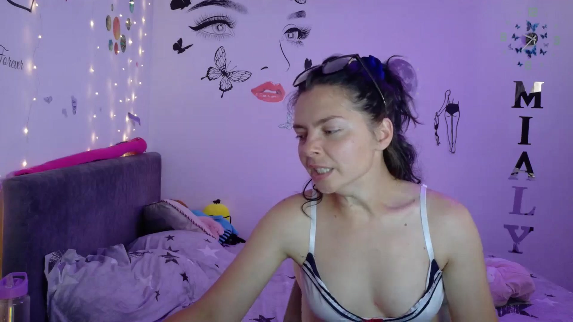 Gallery image thumbnail from YreneA's myfreecams stream on, 07/23/2025, 07:02 image 15 of 20