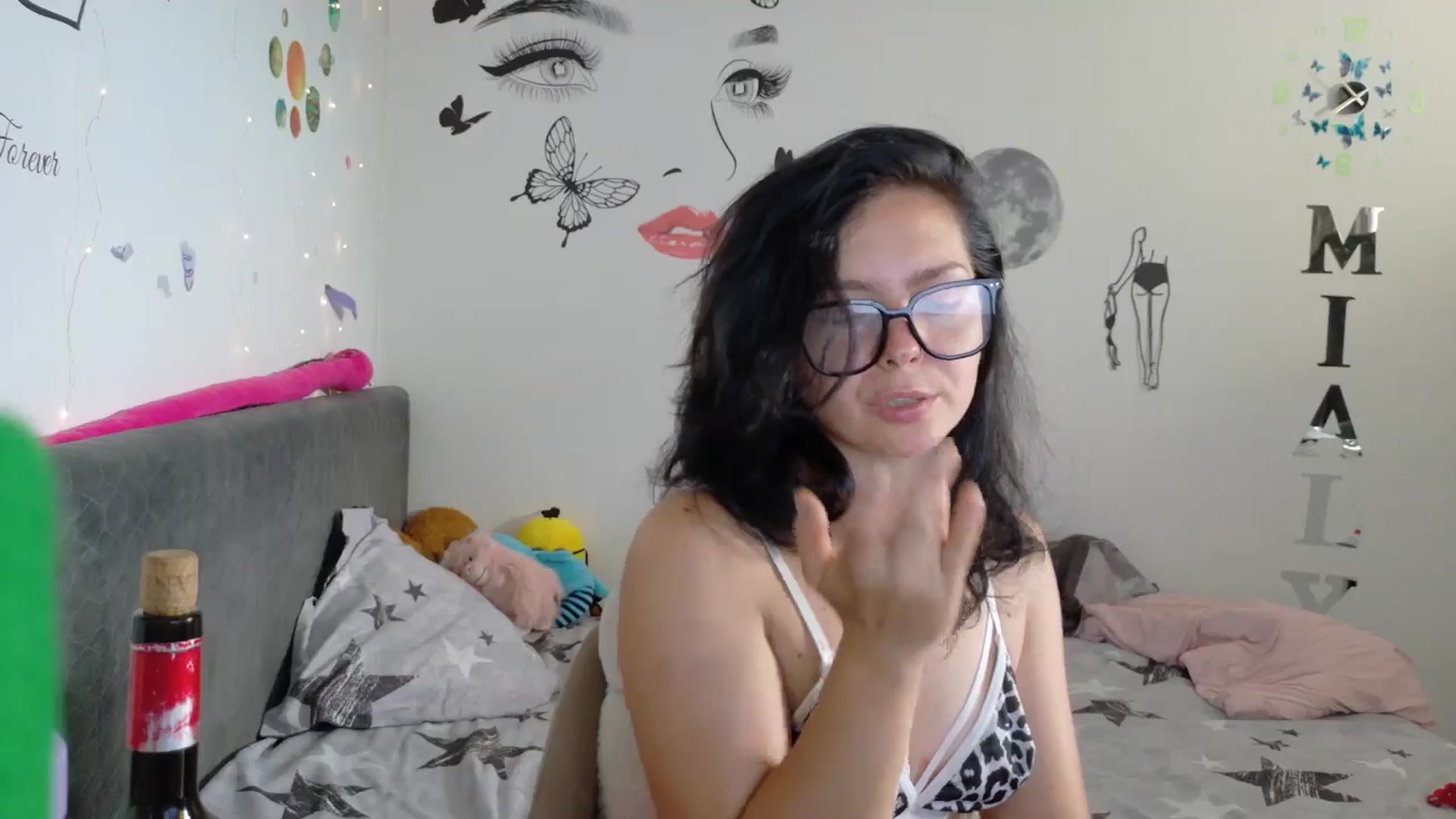 Gallery image thumbnail from YreneA's myfreecams stream on, 07/24/2025, 05:07 image 10 of 20