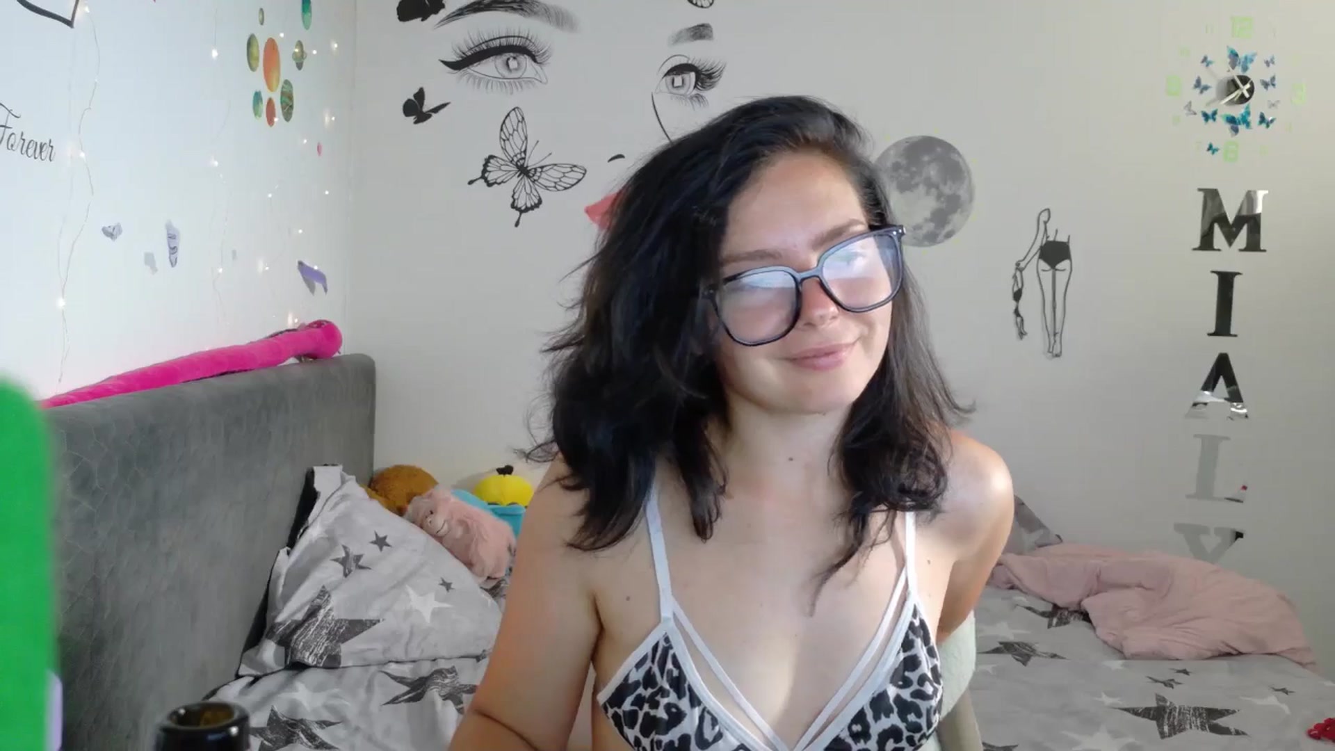 Gallery image thumbnail from YreneA's myfreecams stream on, 07/24/2025, 05:07 image 11 of 20