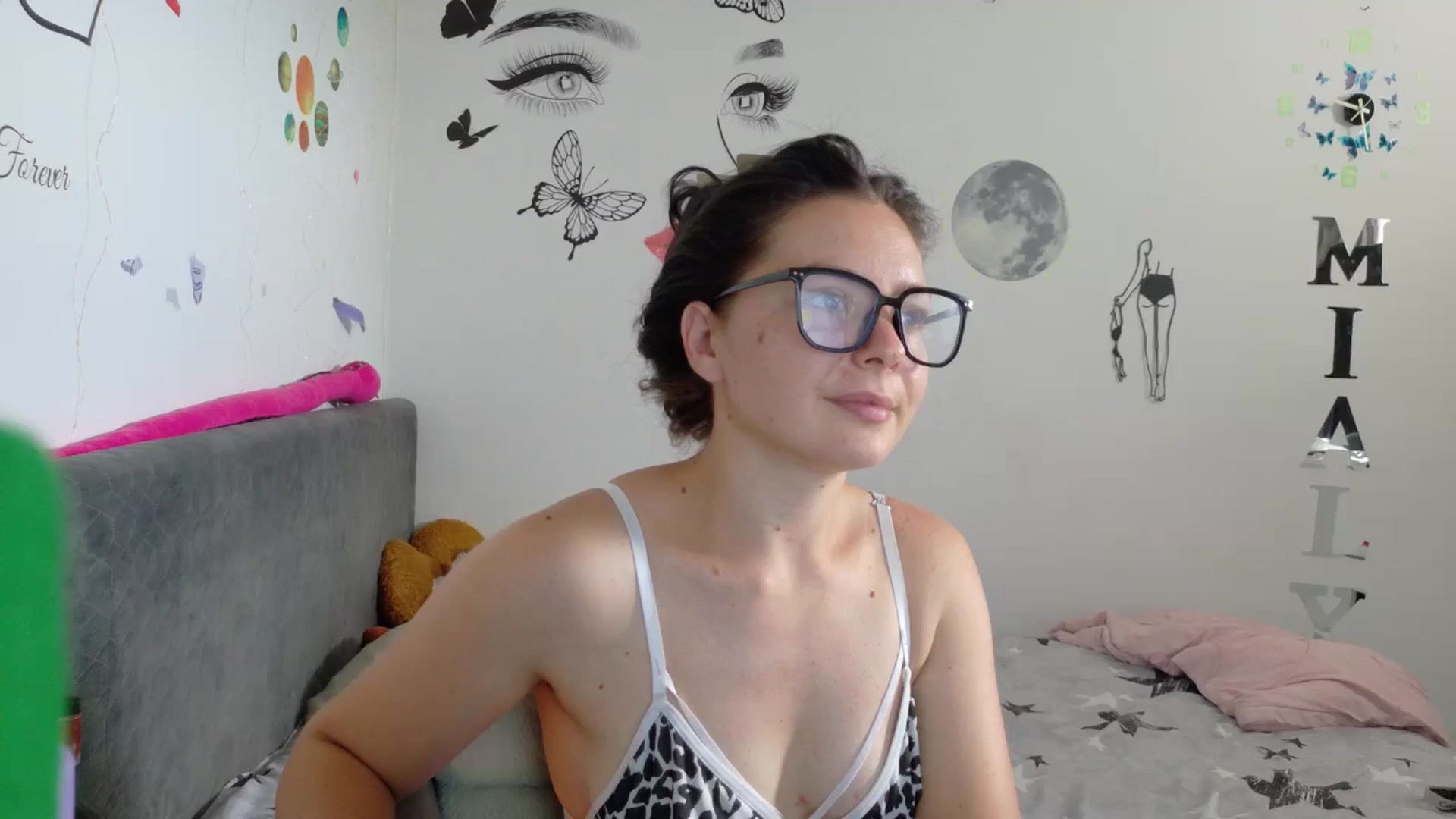 Gallery image thumbnail from YreneA's myfreecams stream on, 07/24/2025, 07:12 image 4 of 20