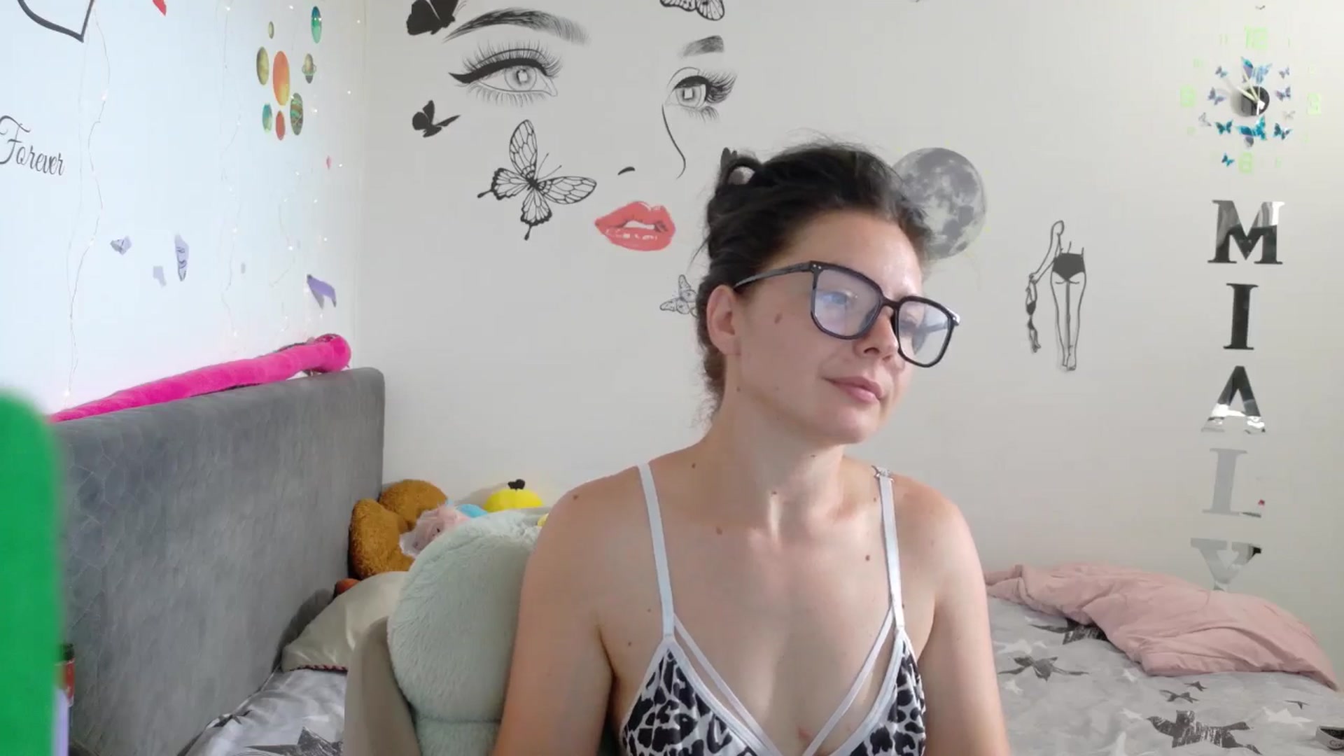 Gallery image thumbnail from YreneA's myfreecams stream on, 07/24/2025, 07:12 image 14 of 20