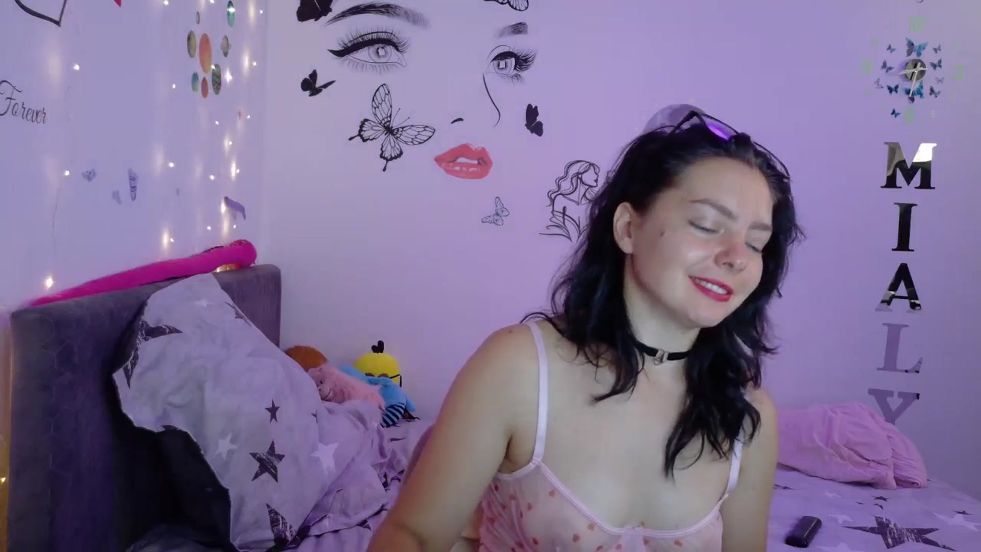 Gallery image thumbnail from YreneA's myfreecams stream on, 07/25/2025, 07:19 image 10 of 20