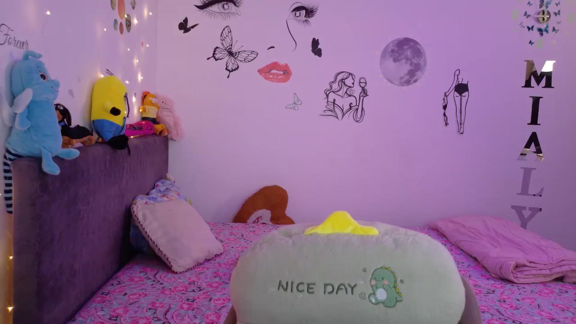 Gallery image thumbnail from YreneA's myfreecams stream on, 07/26/2025, 06:53 image 9 of 20