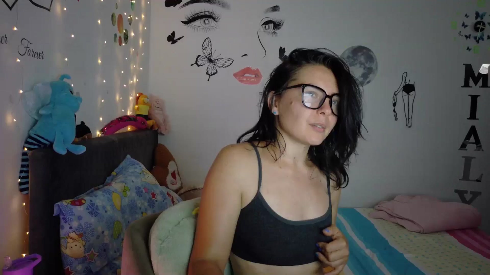 Gallery image thumbnail from YreneA's myfreecams stream on, 08/02/2025, 12:58 image 9 of 20