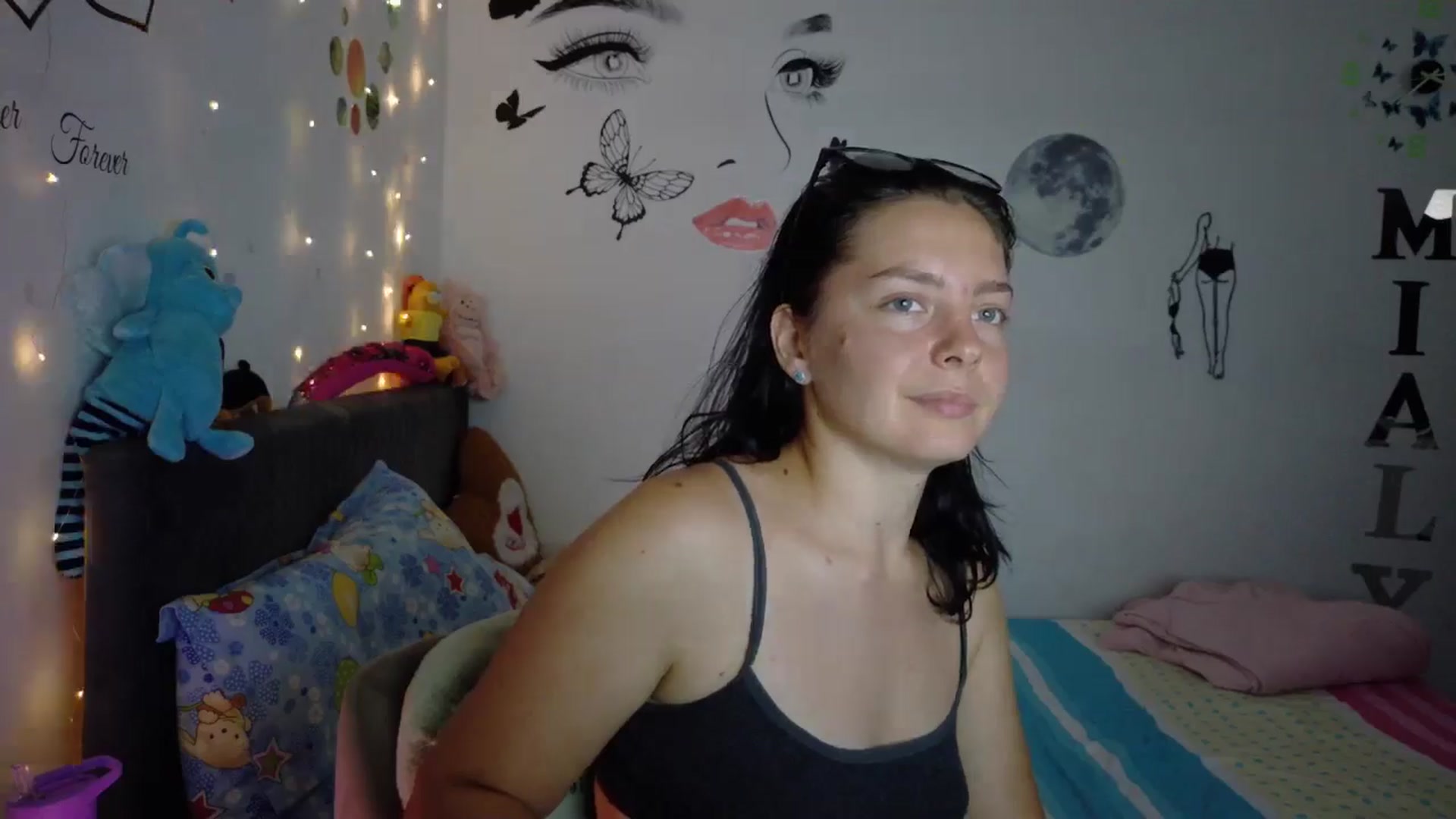 Gallery image thumbnail from YreneA's myfreecams stream on, 08/02/2025, 12:58 image 12 of 20